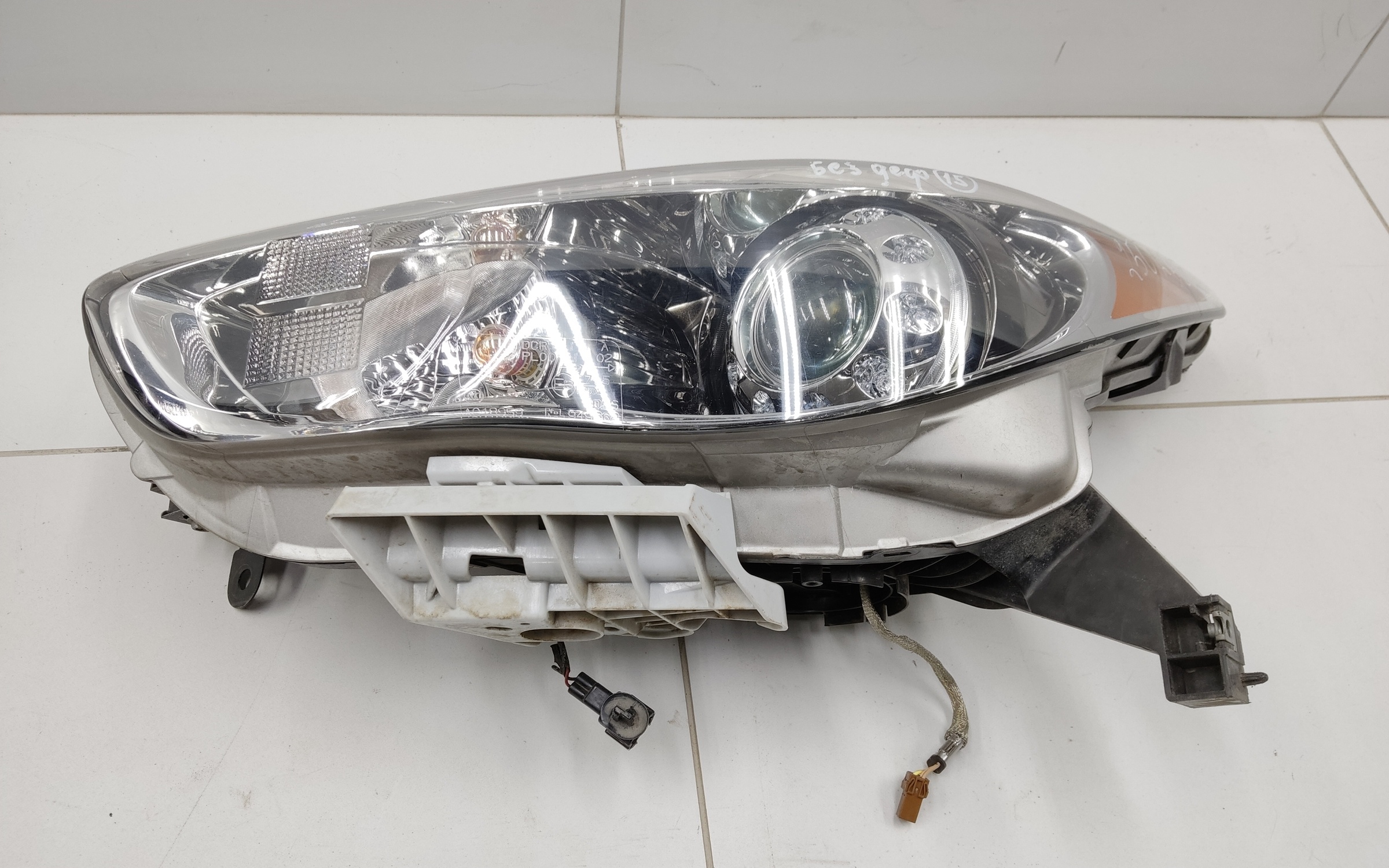 Фара передняя левая Infiniti QX60 1 ксенон