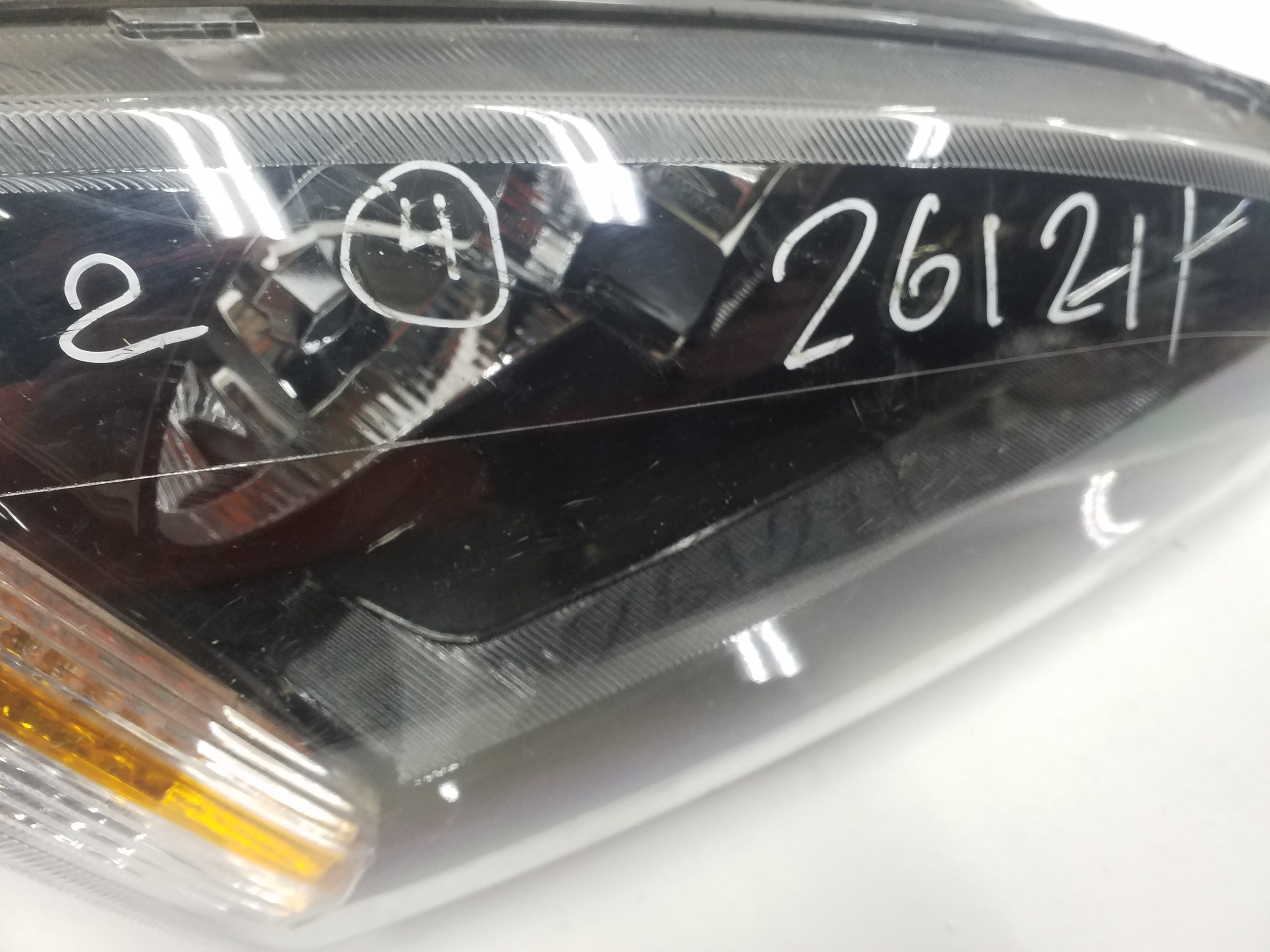 Фара передняя правая Ford Focus 2 галоген черная 