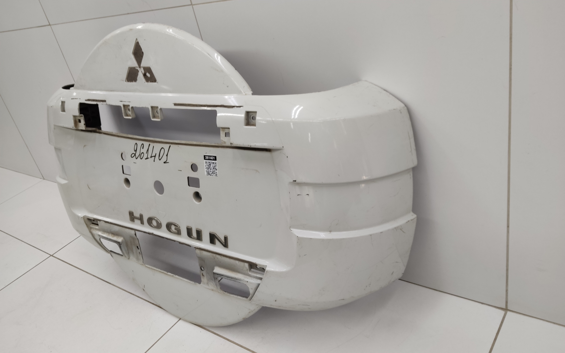 Чехол запасного колеса Mitsubishi Pajero 4