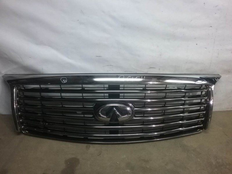 Решетка радиатора Infiniti QX56 2
