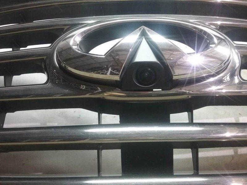 Решетка радиатора Infiniti QX56 2