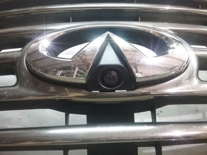 Решетка радиатора Infiniti QX56 2