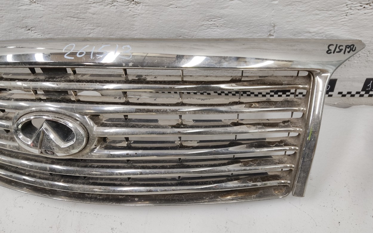 Решетка радиатора Infiniti QX56 2