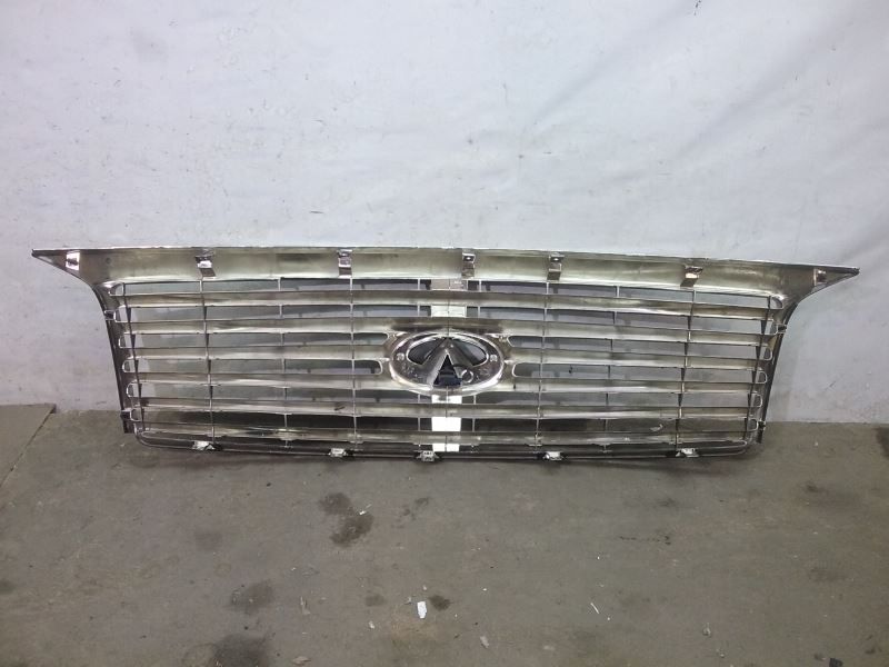 Решетка радиатора Infiniti QX56 2