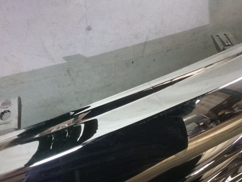 Решетка радиатора Infiniti QX56 2