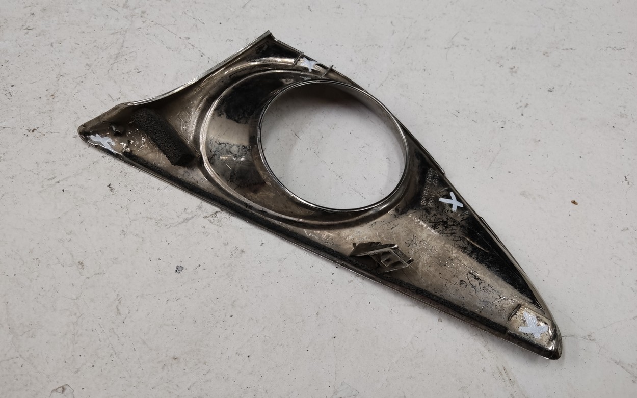 Рамка ПТФ передней правой Toyota Camry V50