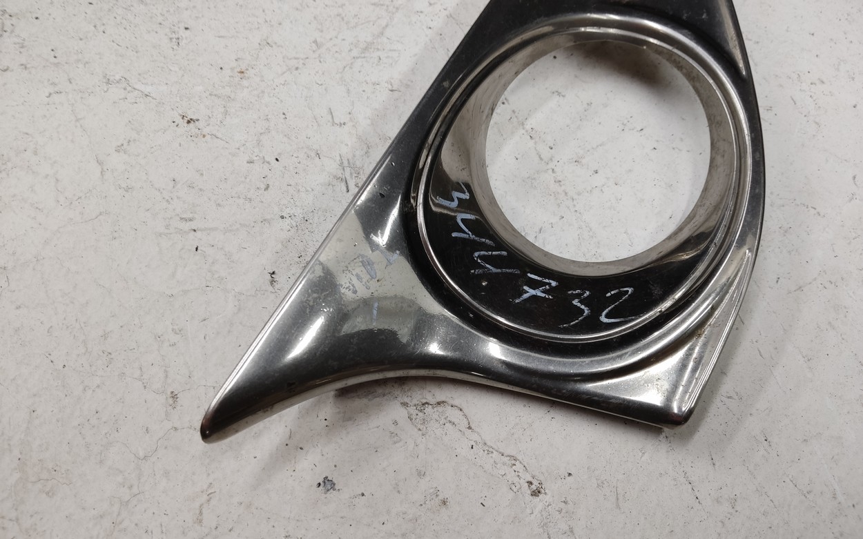 Рамка ПТФ передней правой Toyota Camry V50