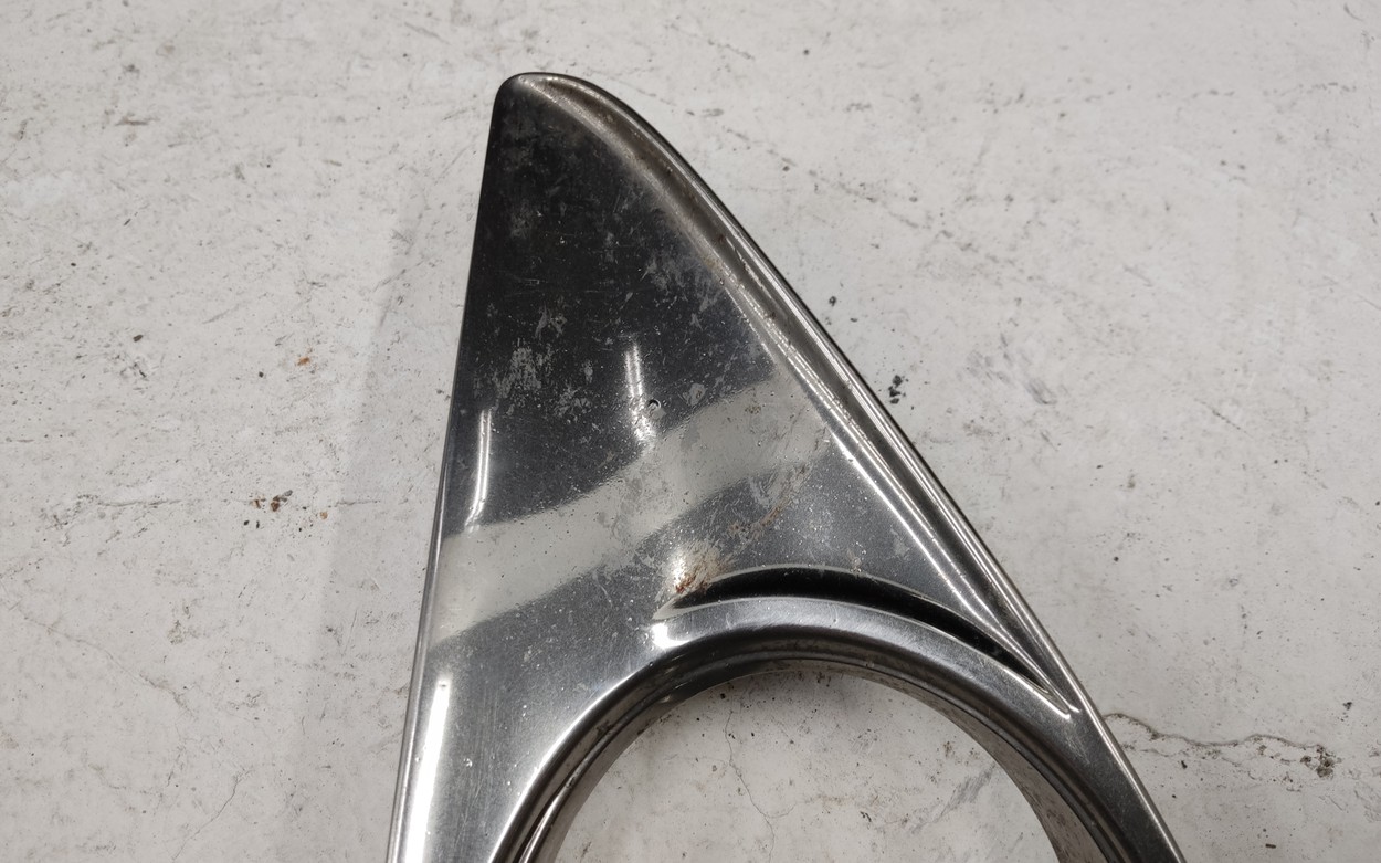 Рамка ПТФ передней правой Toyota Camry V50