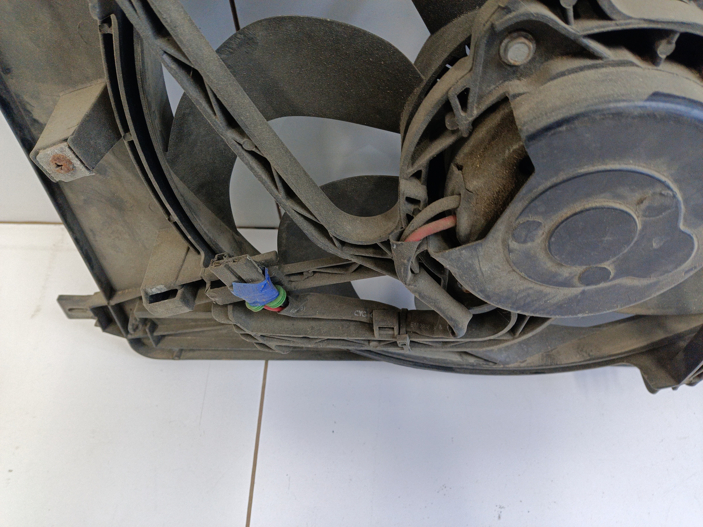 Диффузор радиатора ДВС в сборе Ford Mondeo 4