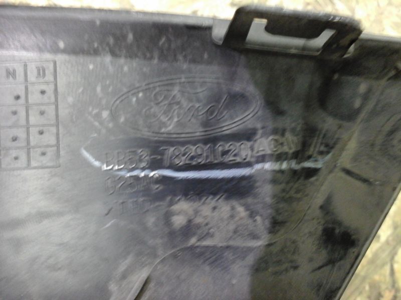 Накладка крыла заднего правого Ford Explorer 5