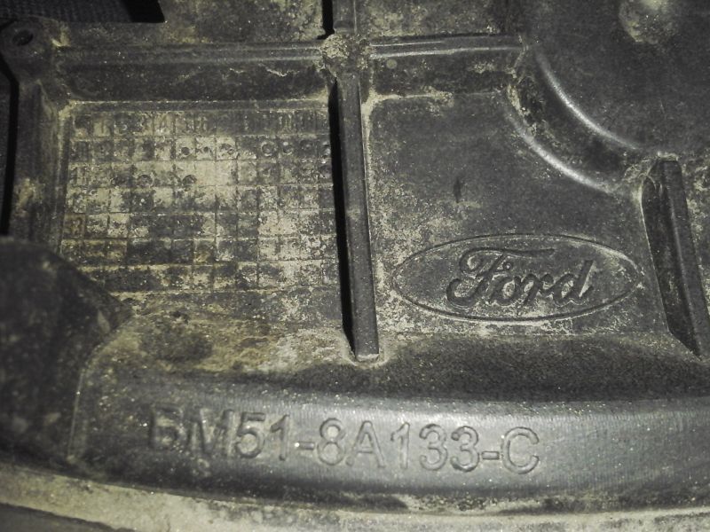 Решетка радиатора Ford Focus 3 &laquo; глянцевая &raquo;
