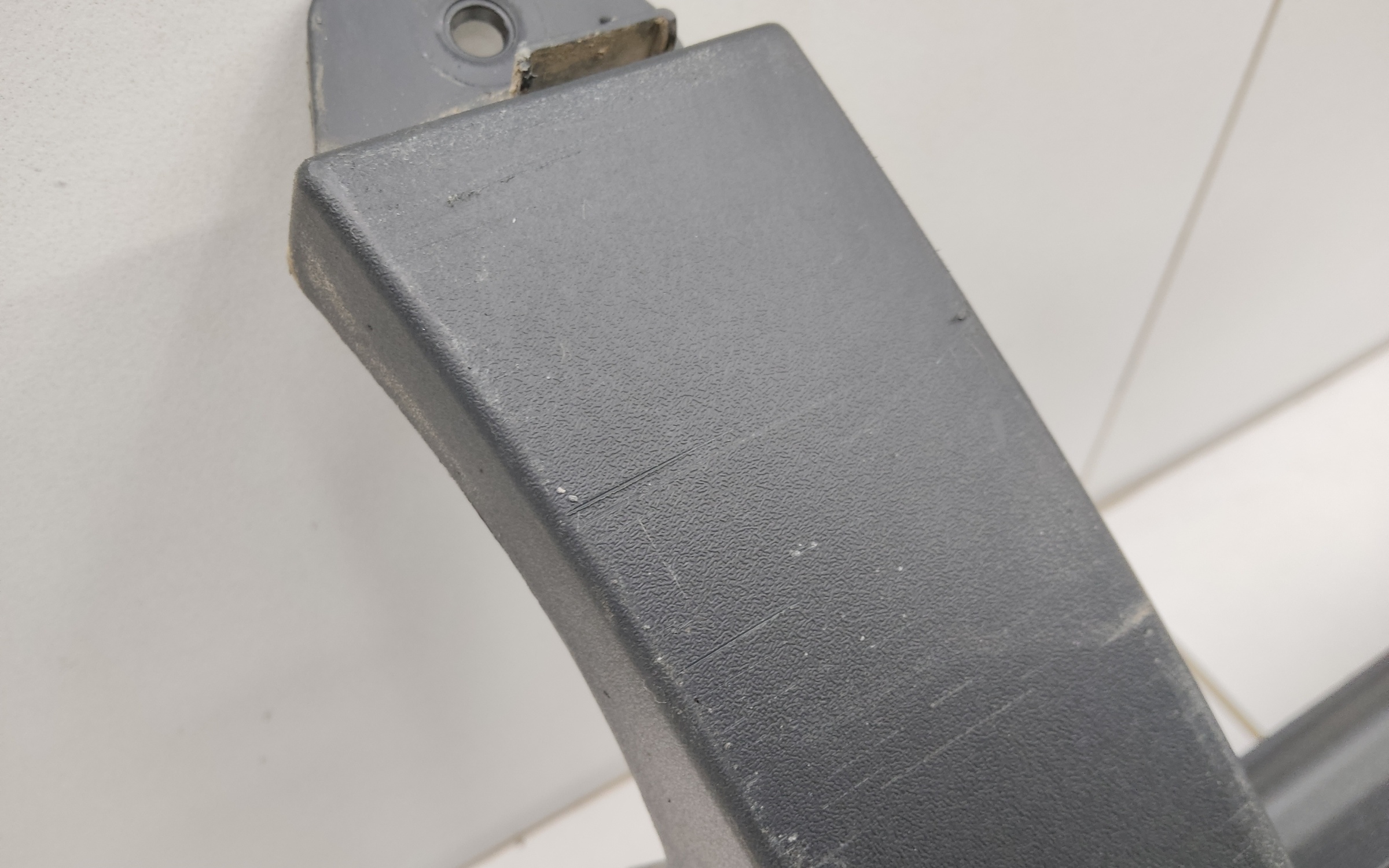 Накладка порога правого Geely Coolray