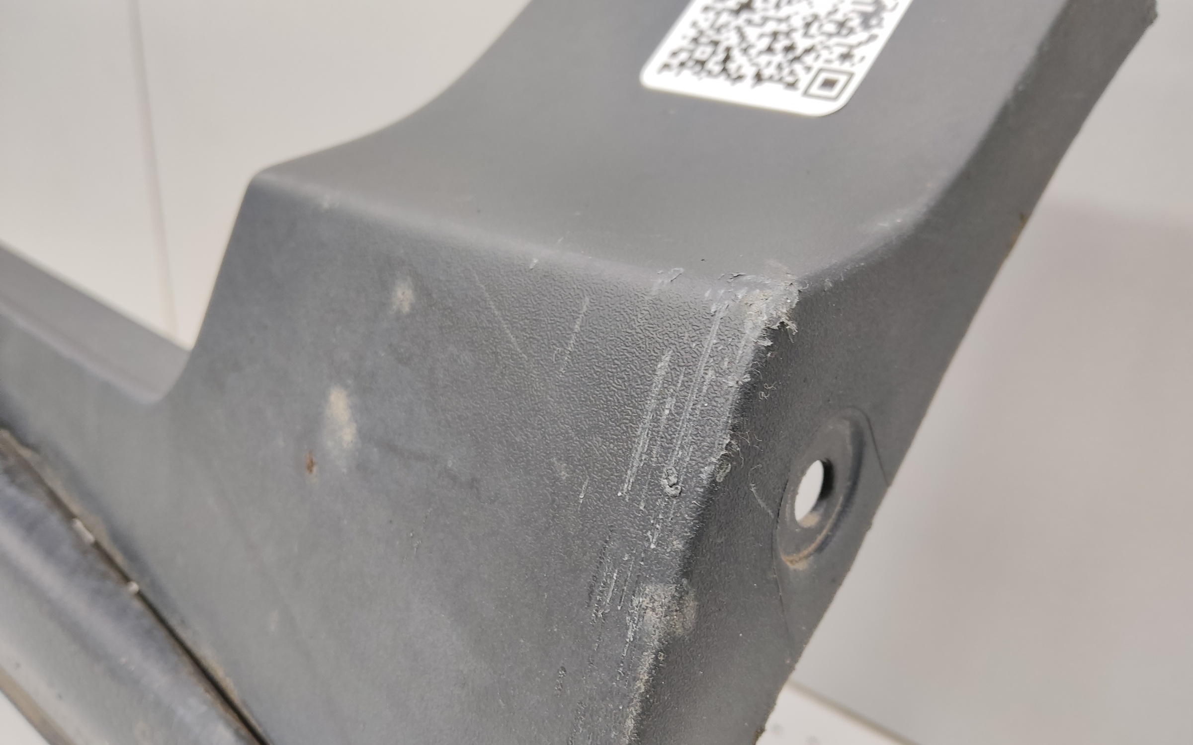 Накладка порога правого Geely Coolray