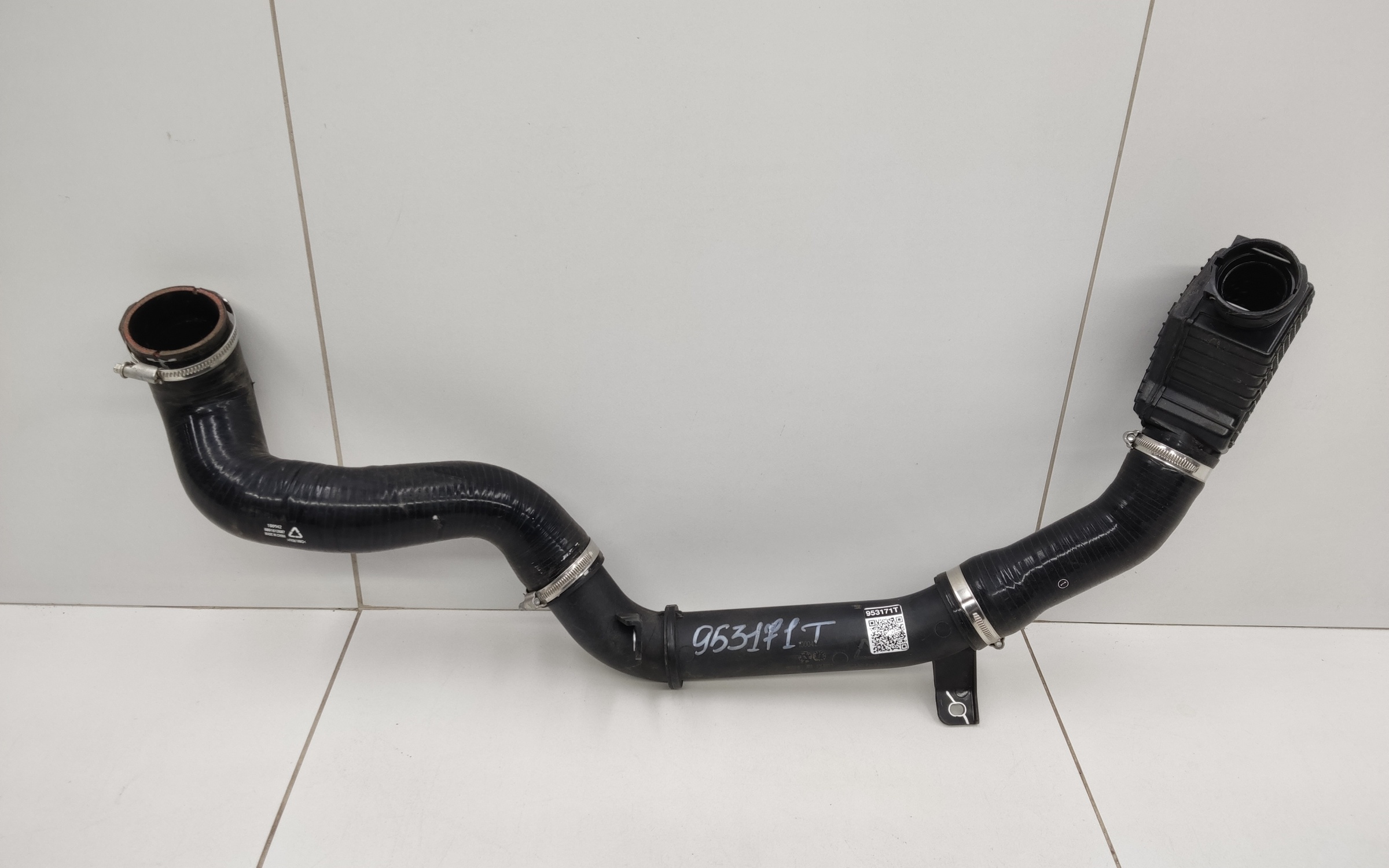 Патрубок интеркулера Geely Cityray