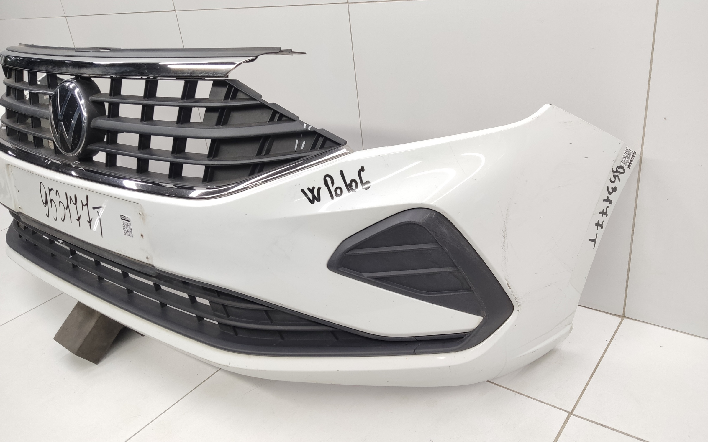 Бампер передний Volkswagen Polo 6 Liftback