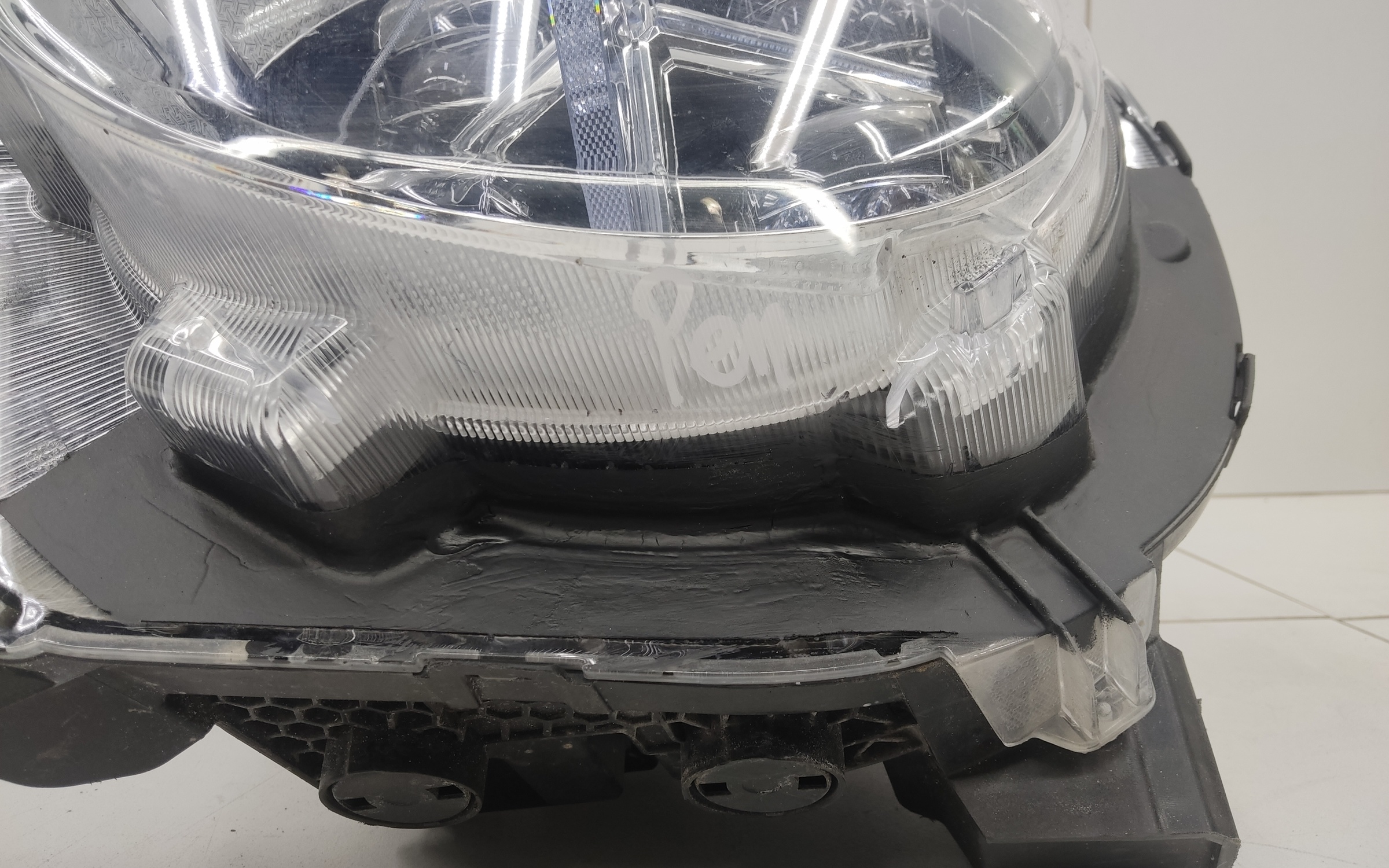 Фара передняя левая Haval H3 LED