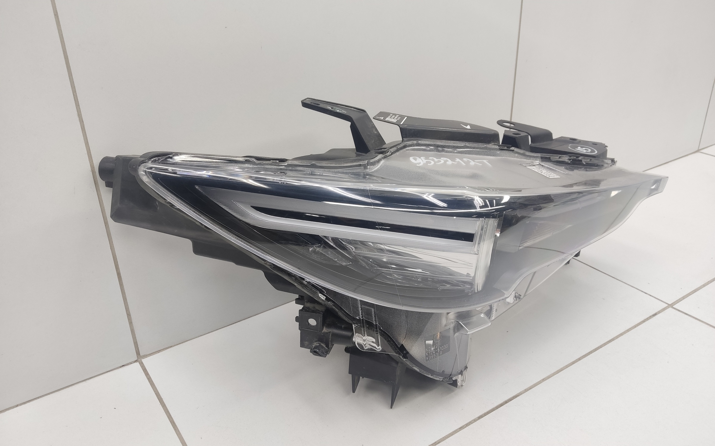 Фара передняя правая Mazda CX-5 2 LED