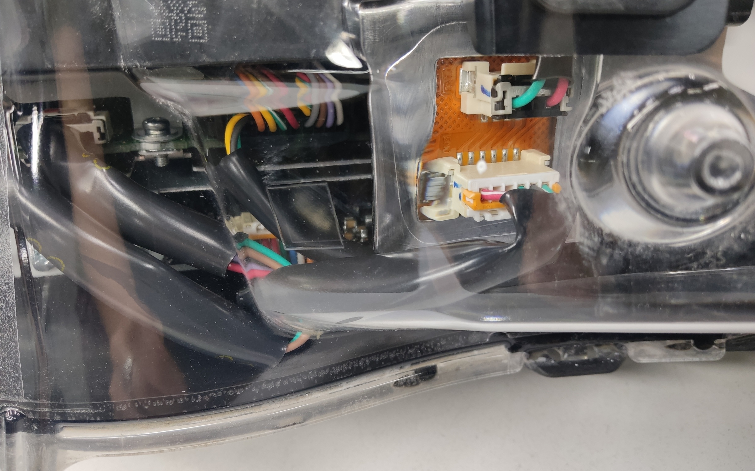 Фара передняя правая Mazda CX-5 2 LED