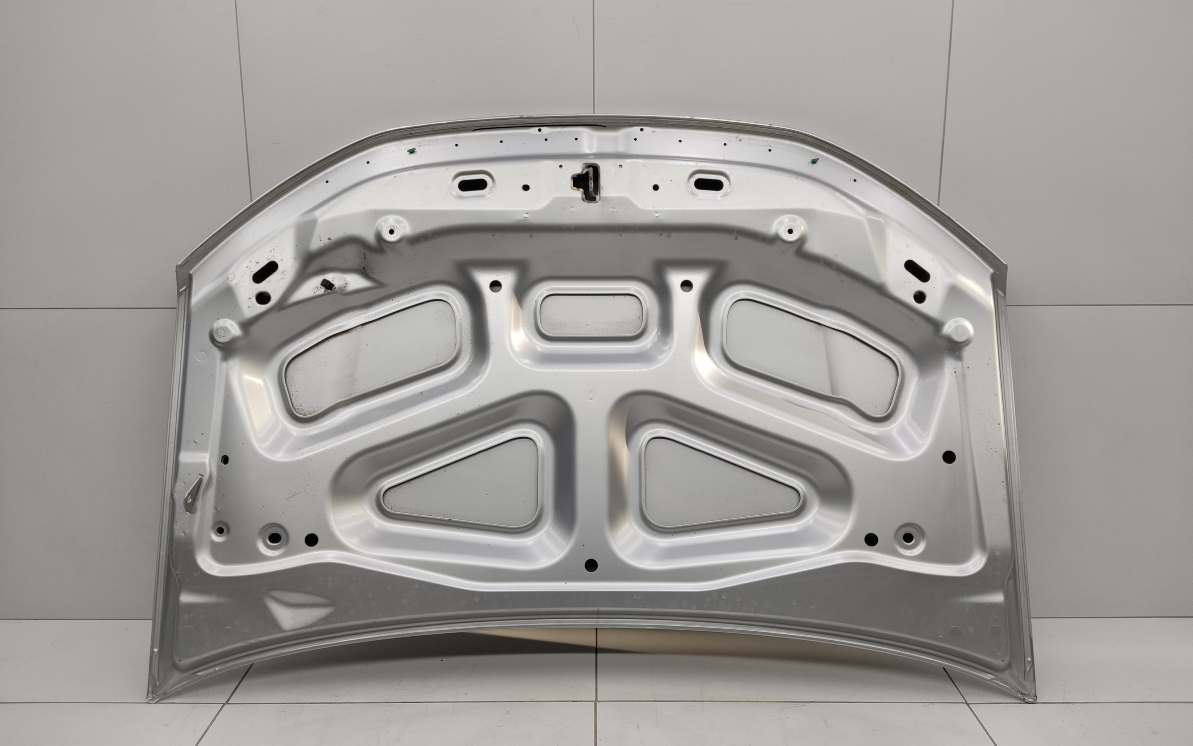 Капот Lada Largus 1 Restail