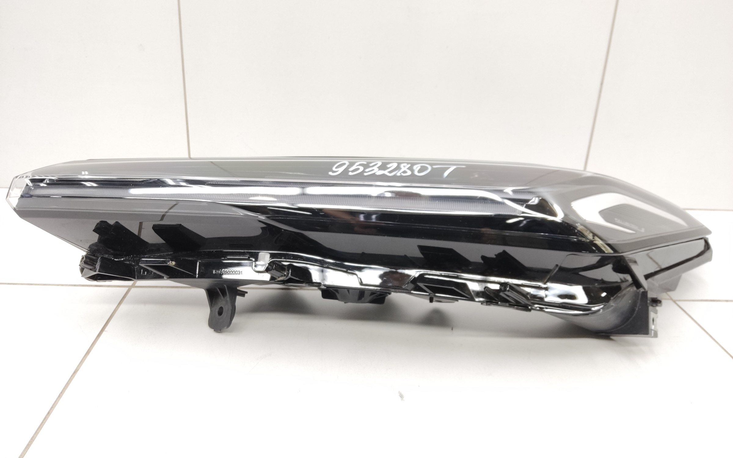 Фара ДХО передняя левая Geely EX5 EM-i
