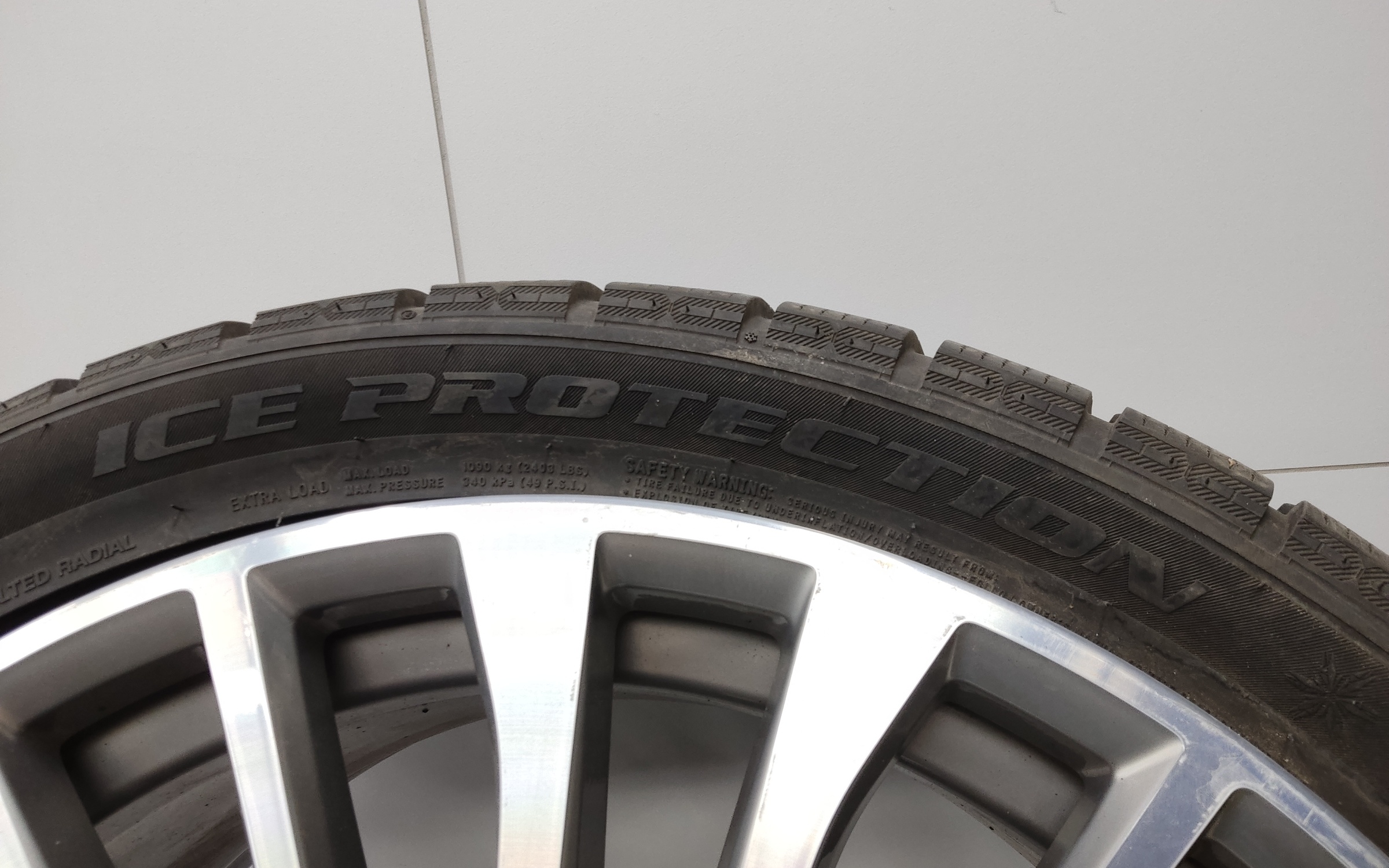 Комплект дисков BMW X7 G07 R22