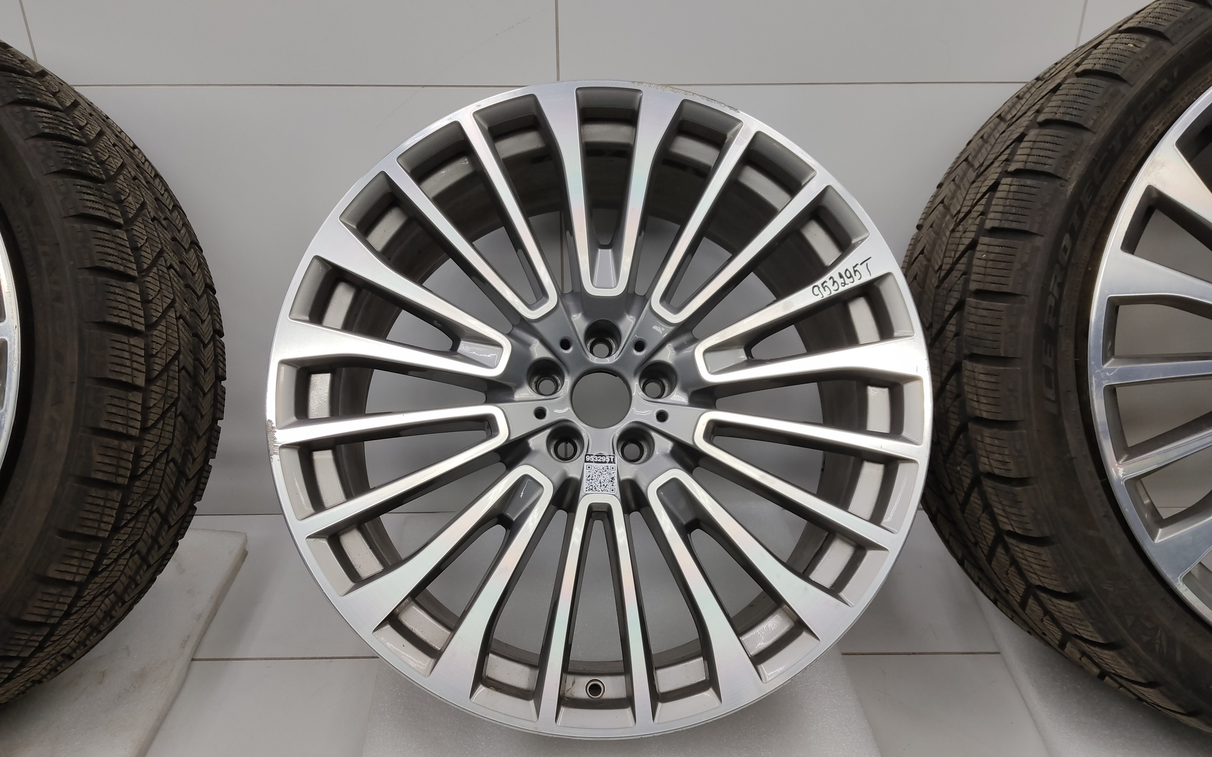 Комплект дисков BMW X7 G07 R22