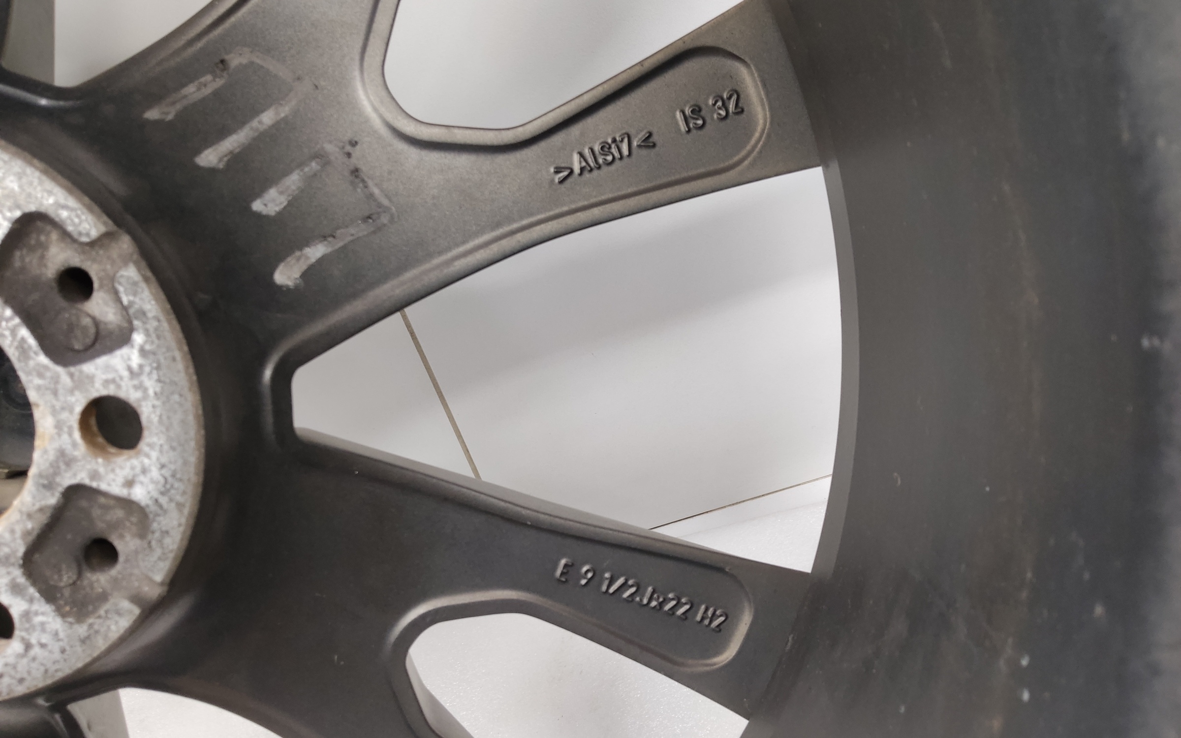 Комплект дисков  BMW X7 G07 R22 серый