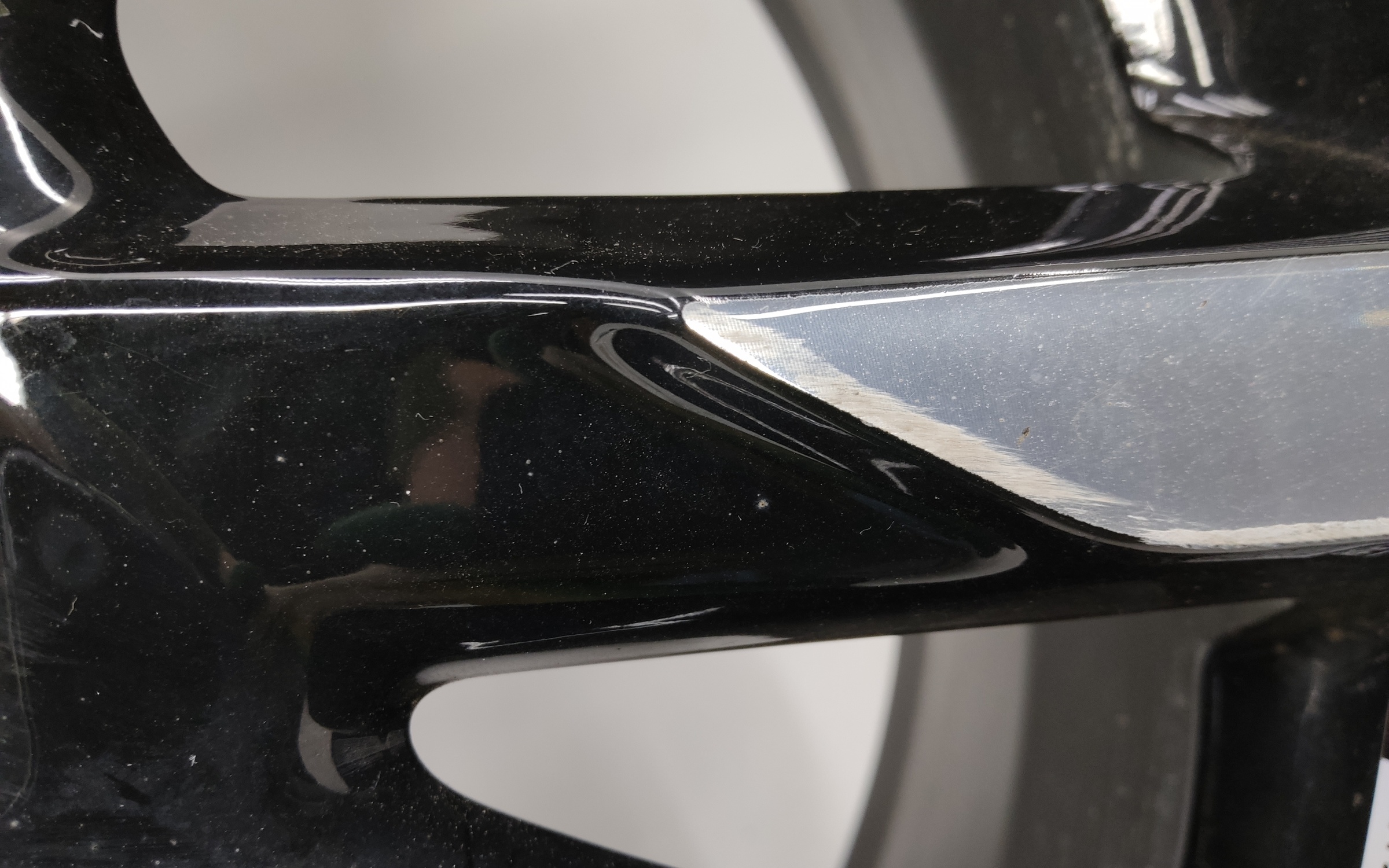 Диск колеса литой Lada Vesta R16