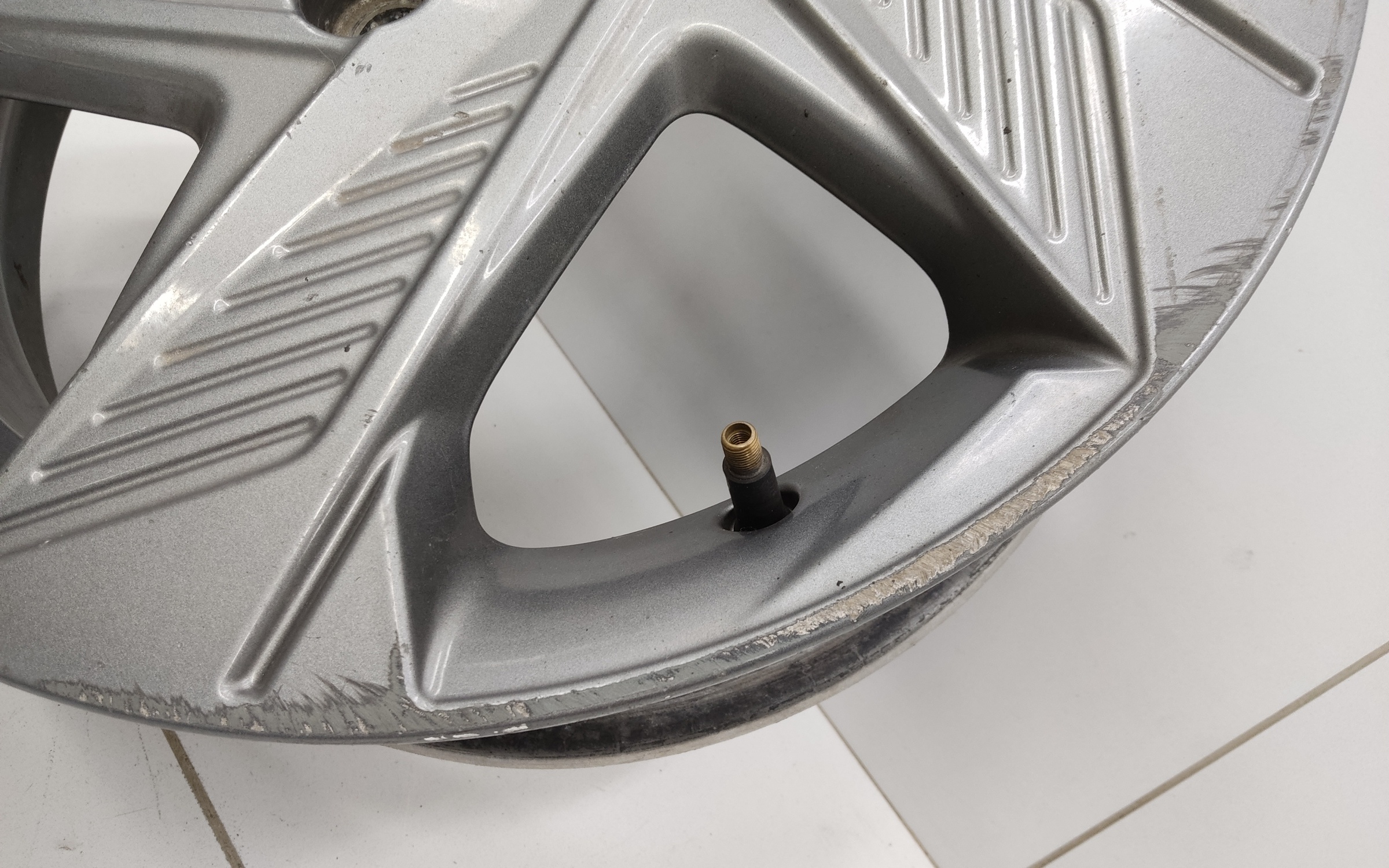 Диск колеса литой Hyundai Solaris 2 Restail R16