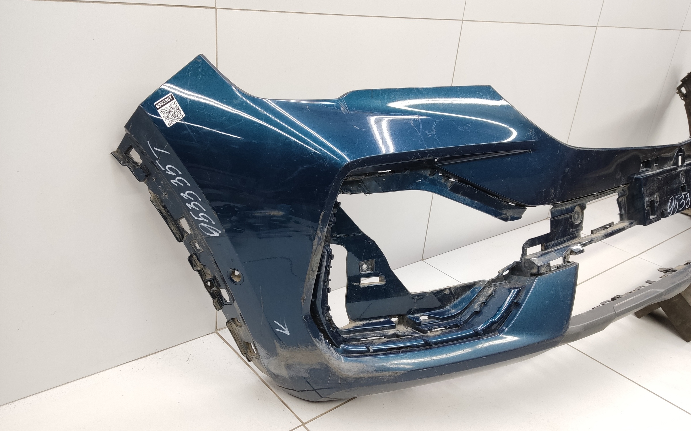 Бампер передний Geely Monjaro