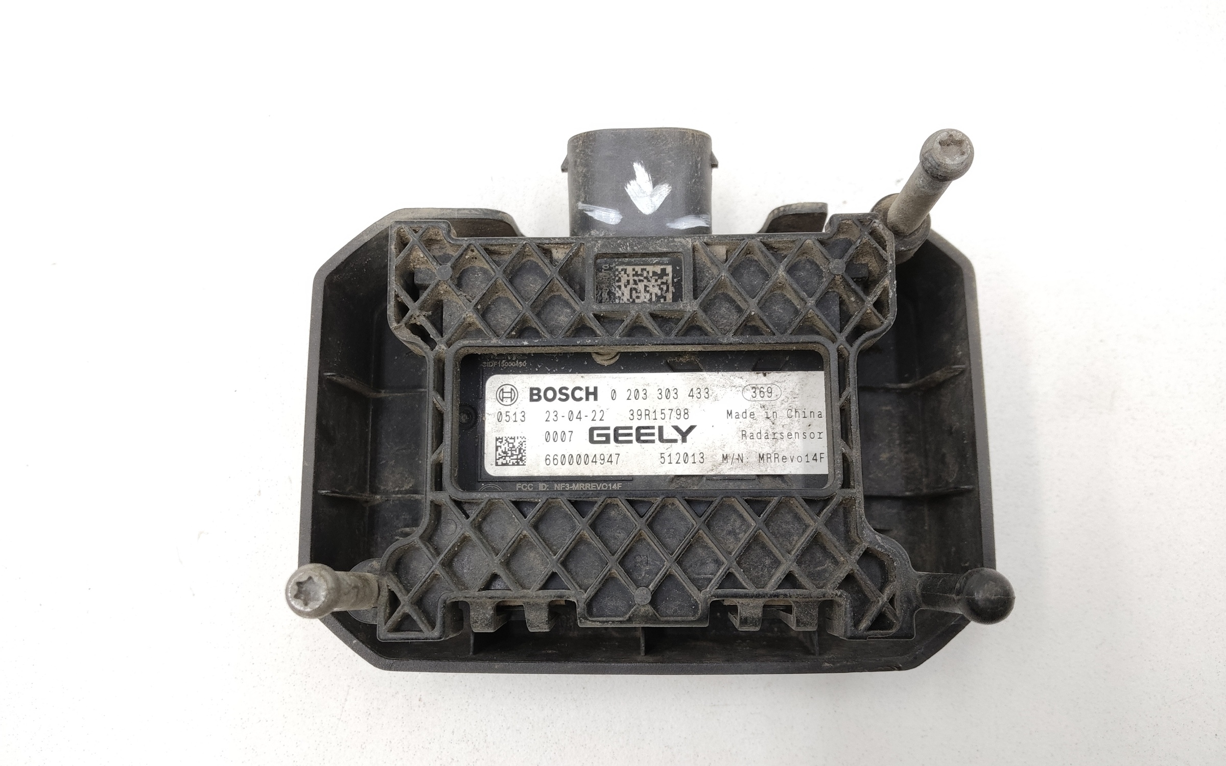 Датчик дистанции " дистроник " Geely Tugella