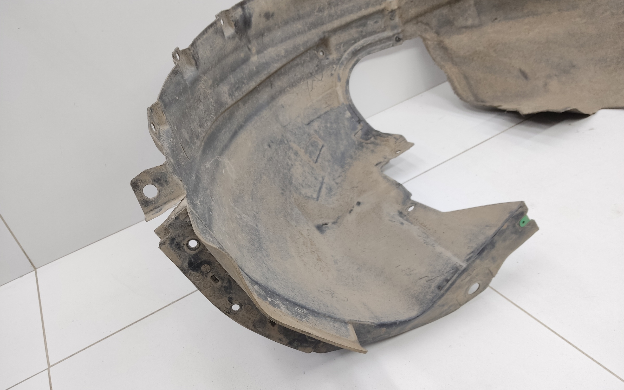 Подкрылок передний левый Geely Monjaro
