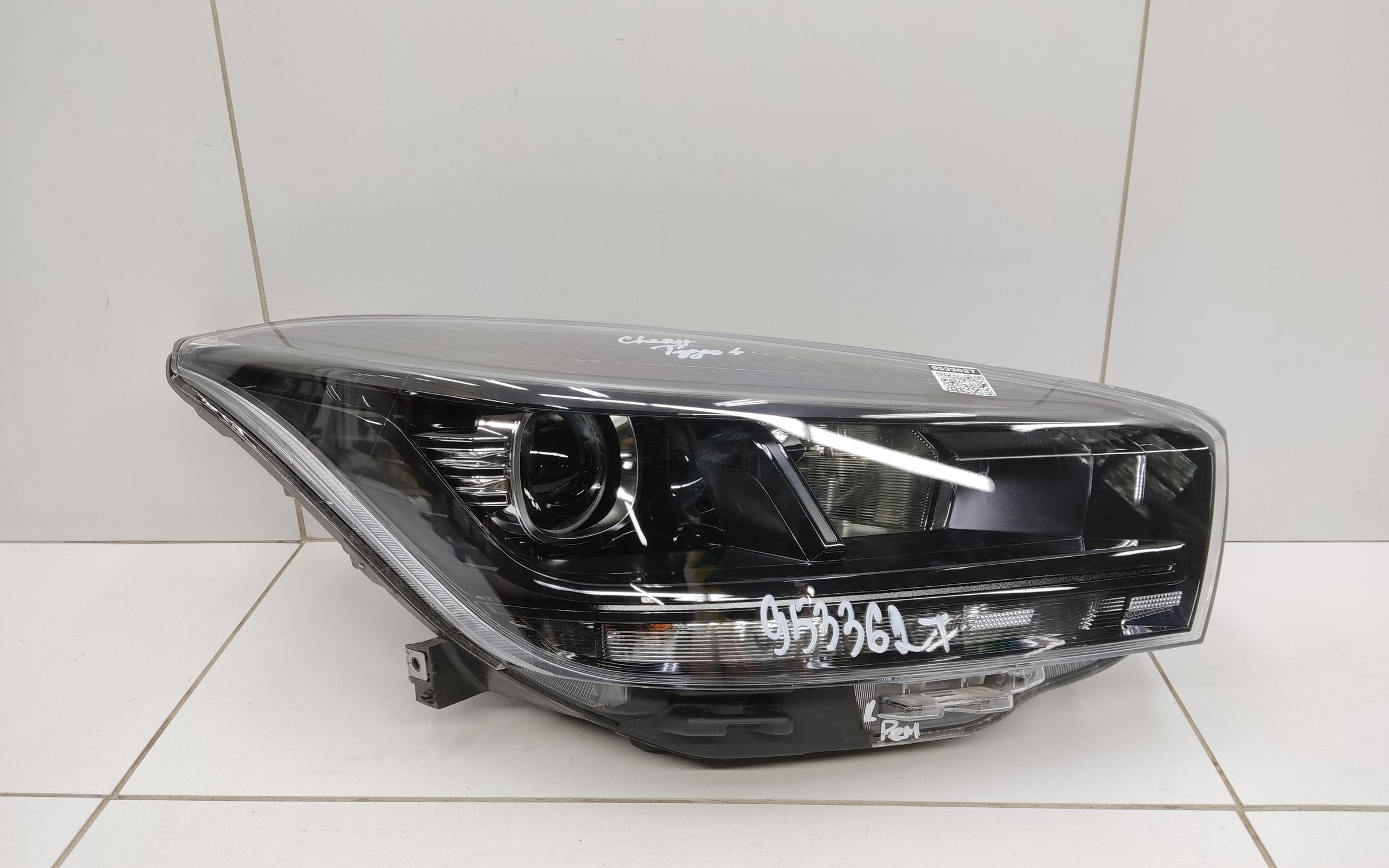 Фара передняя правая Chery Tiggo 4 Pro галоген линза чёрная