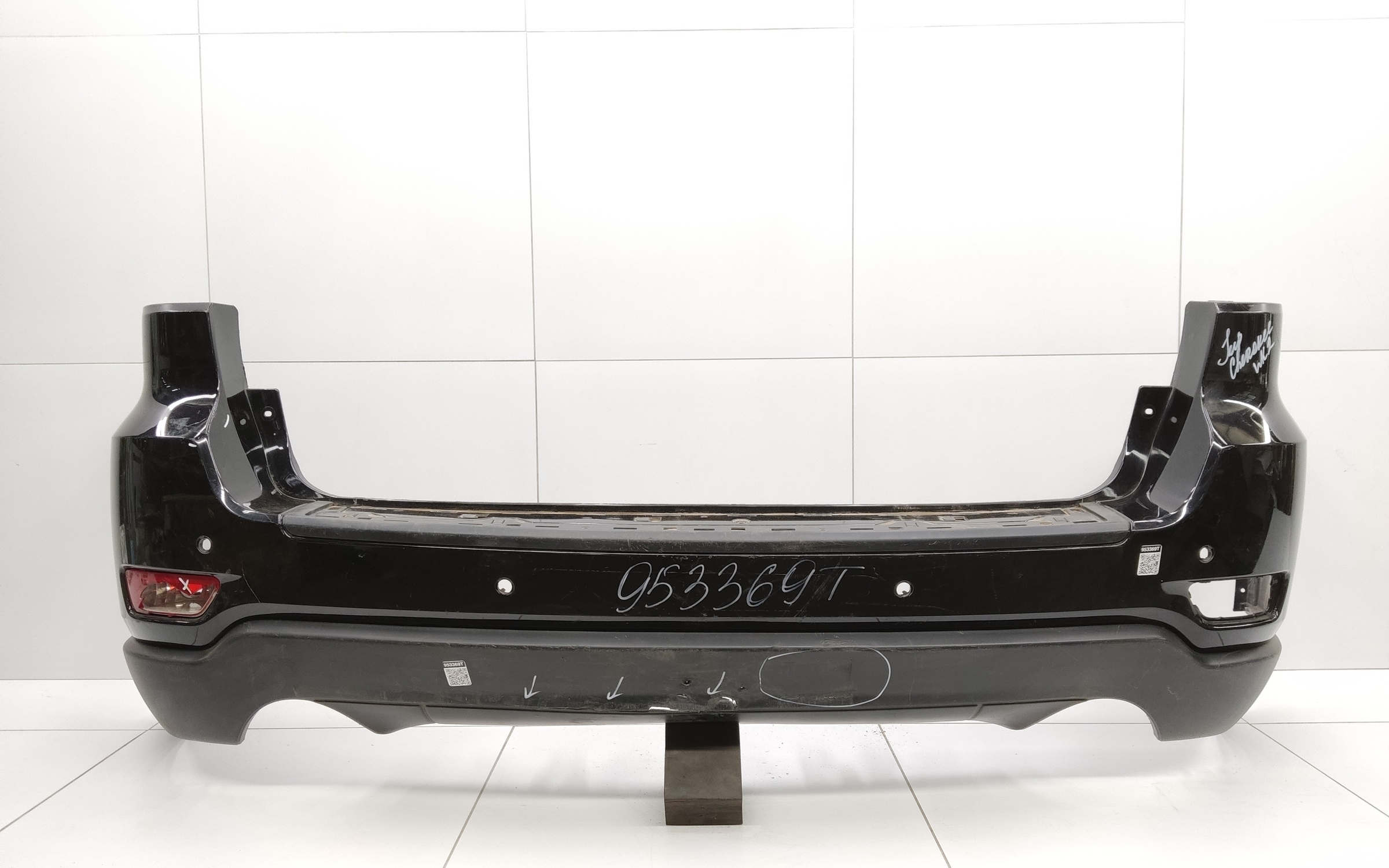Бампер задний Jeep Grand Cherokee WK2
