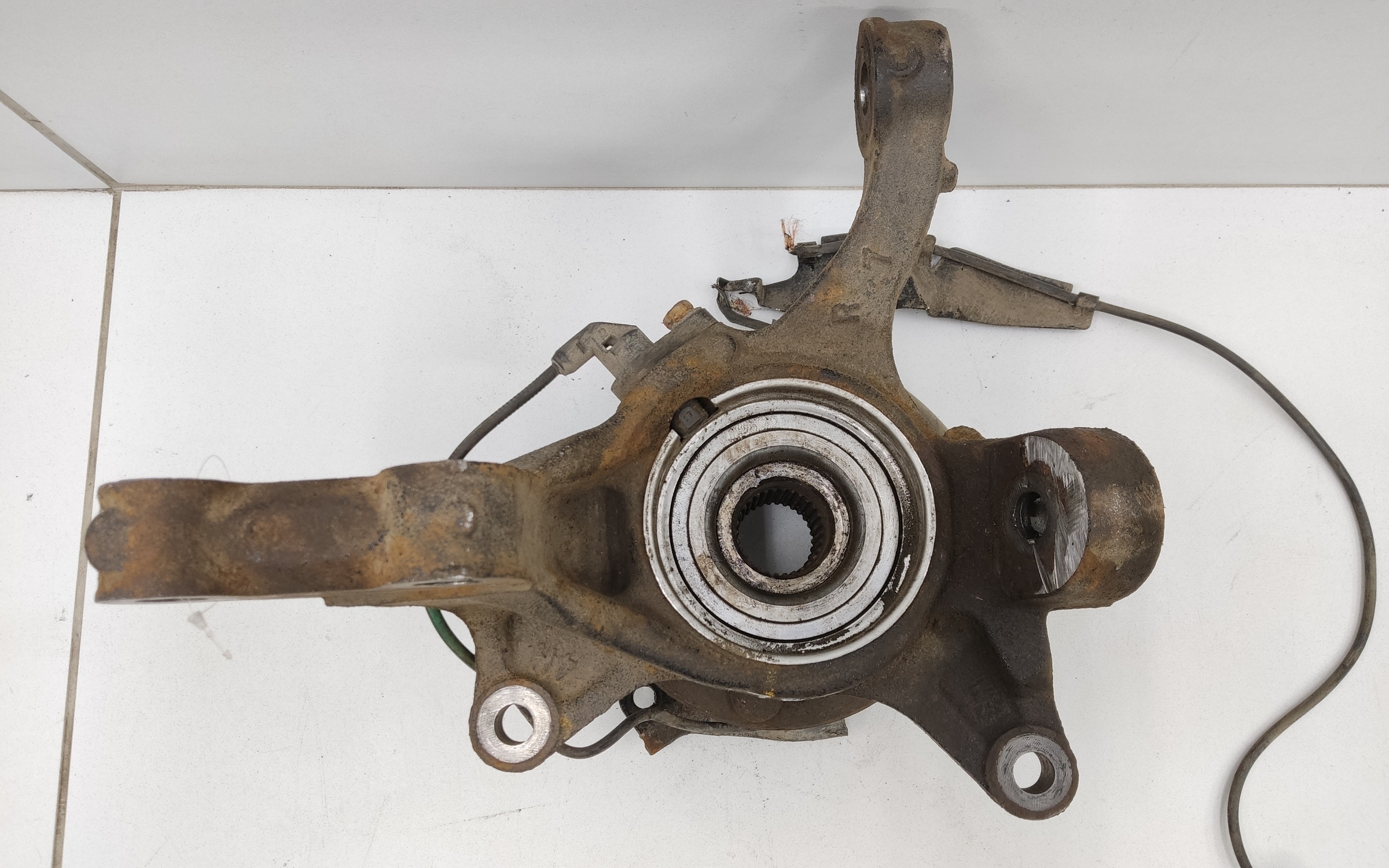 Кулак поворотный передний правый Toyota Camry V30