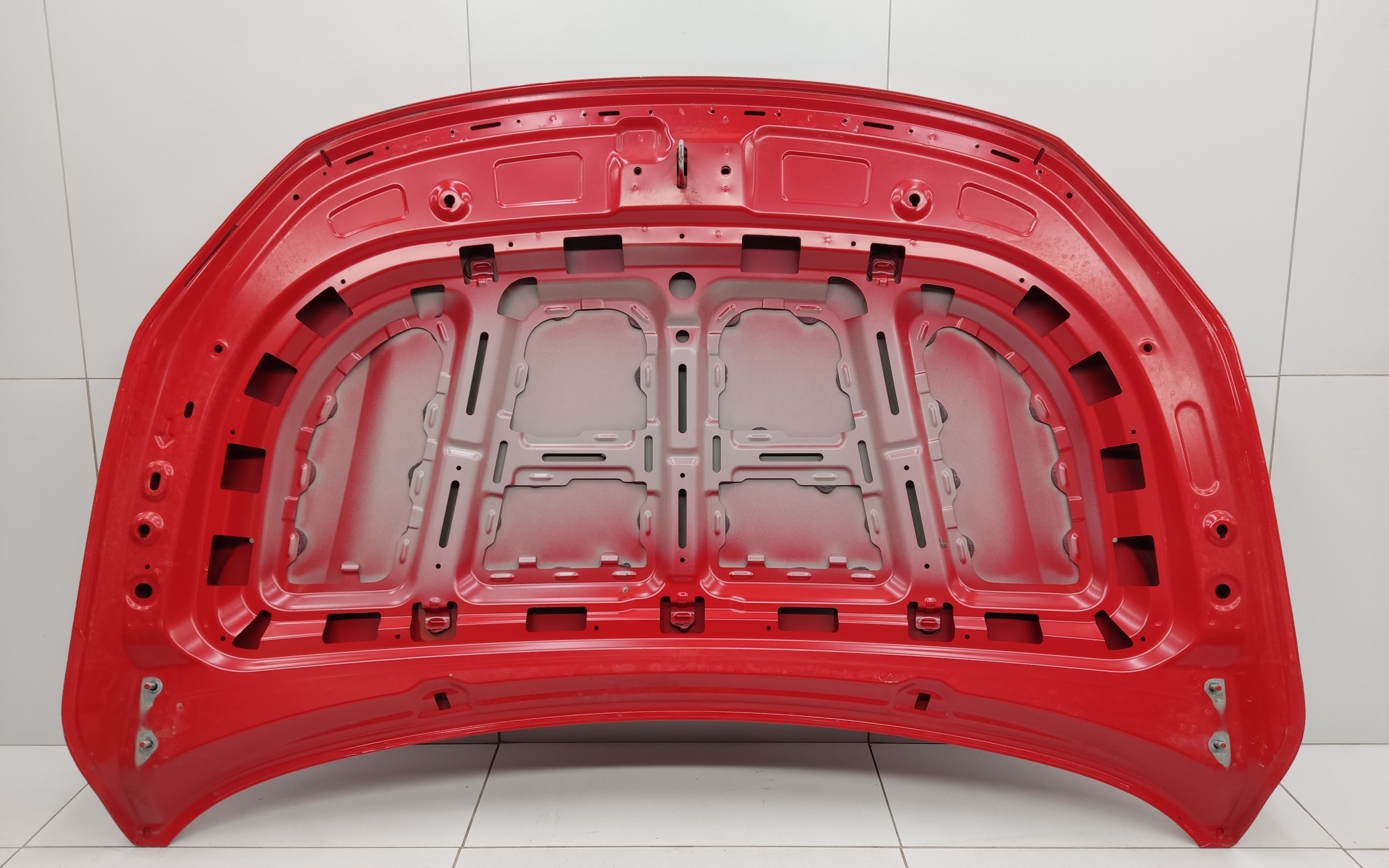 Капот Geely Coolray Restail