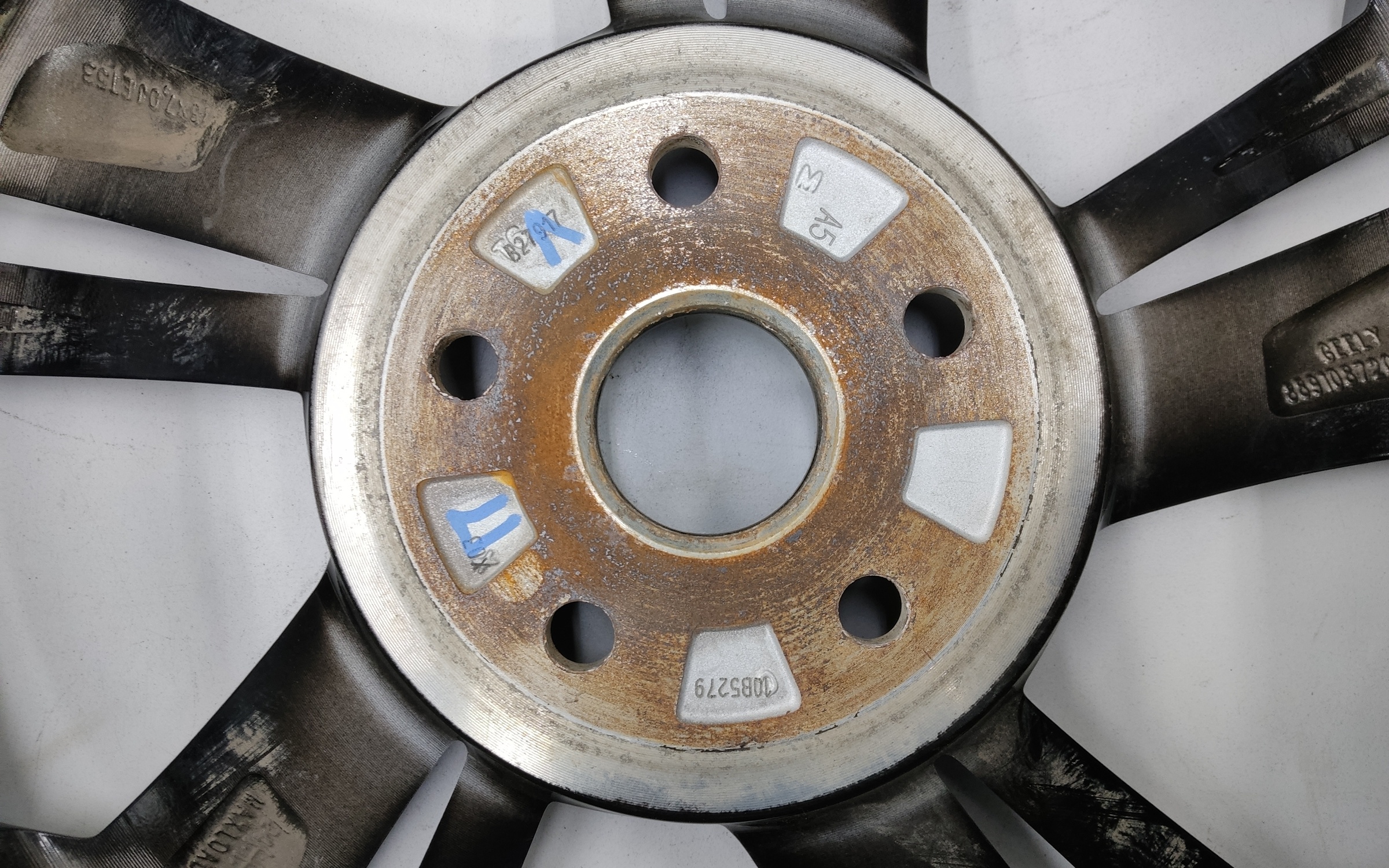 Диск колеса литой Geely Coolray Restail R18