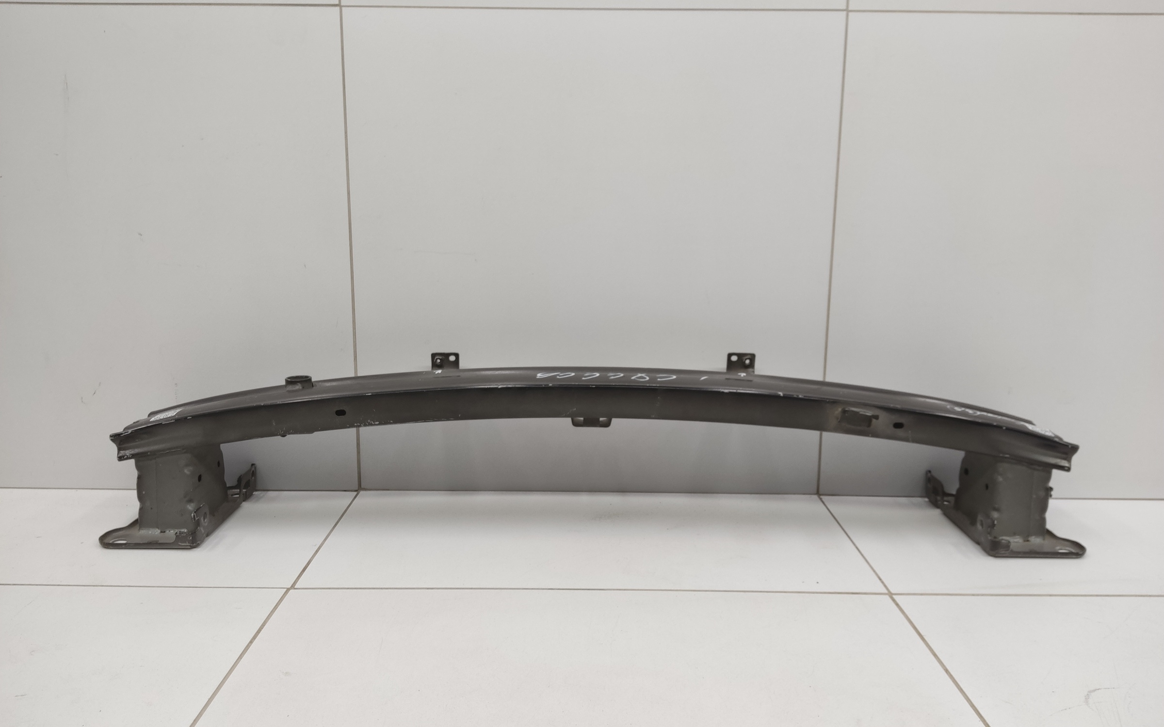 Усилитель переднего бампера Geely Coolray