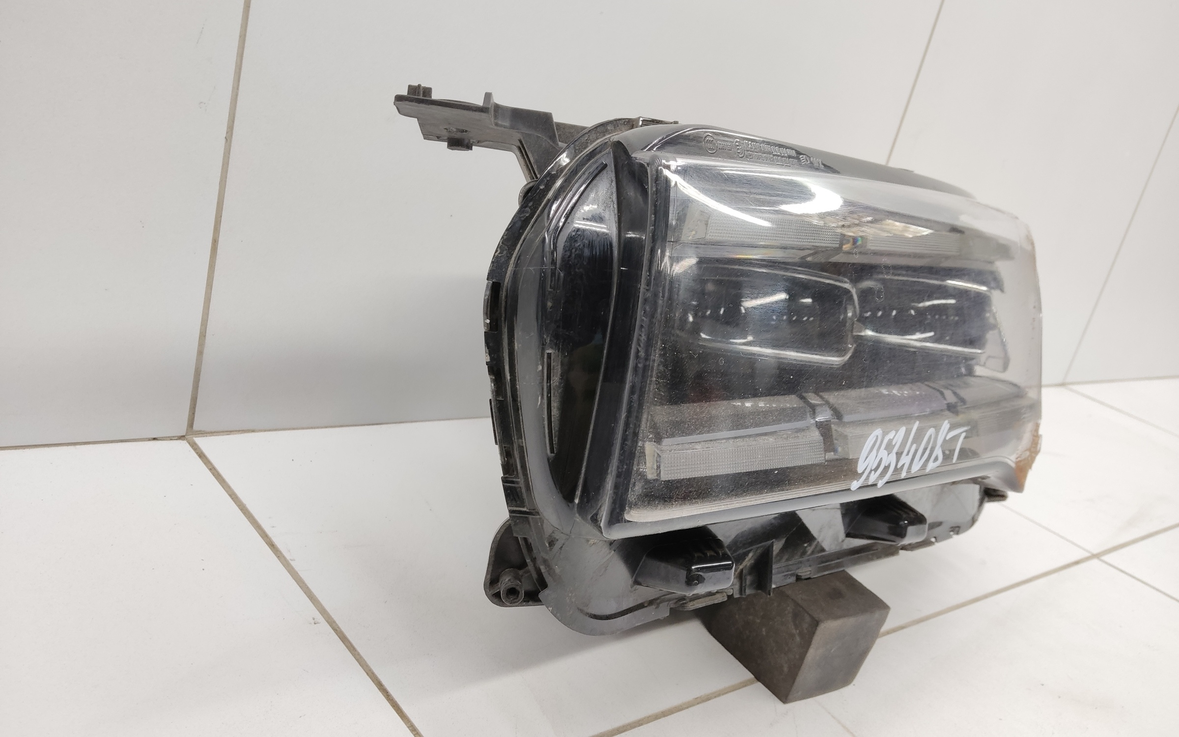 Фара передняя левая Geely Monjaro LED