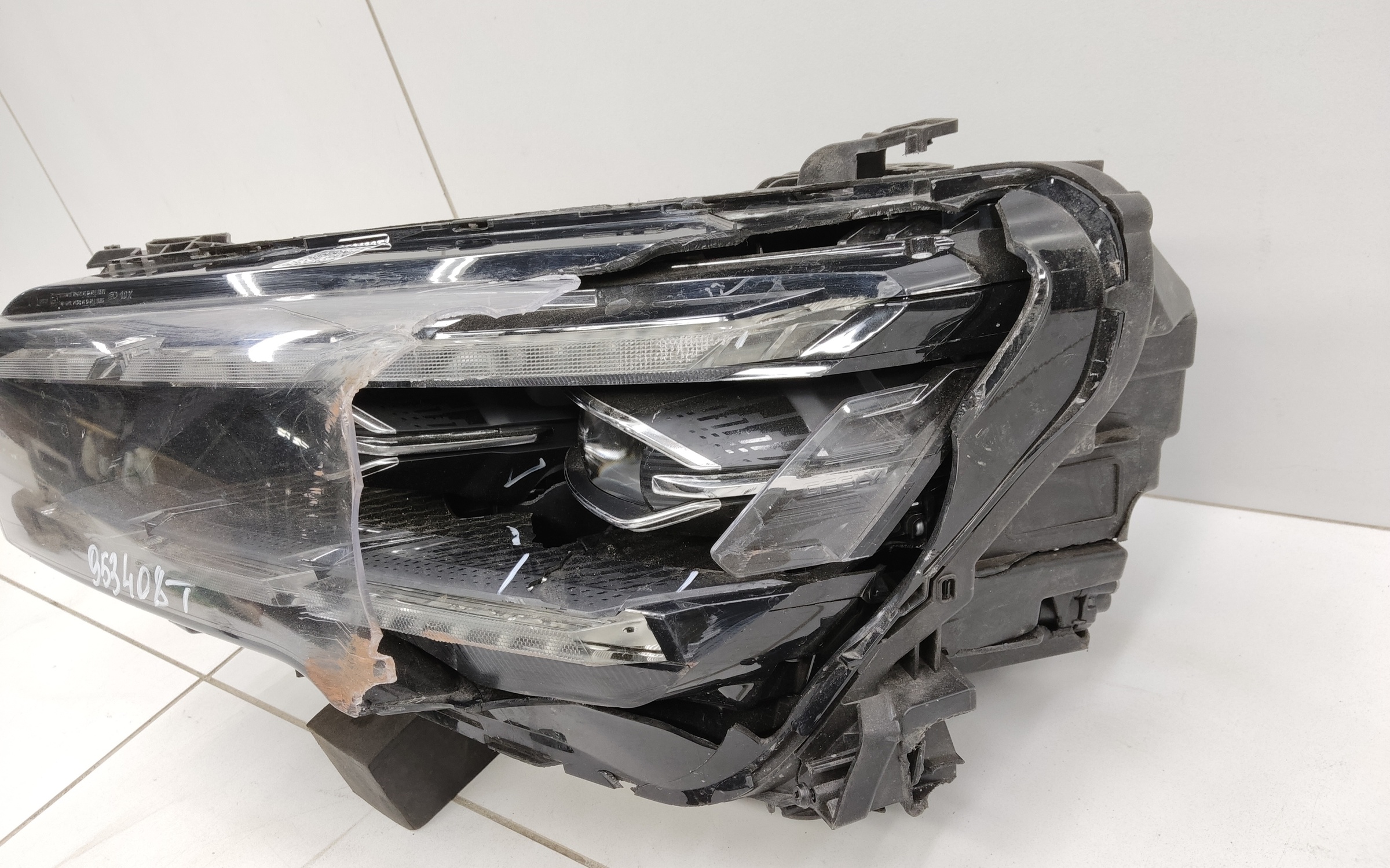 Фара передняя левая Geely Monjaro LED