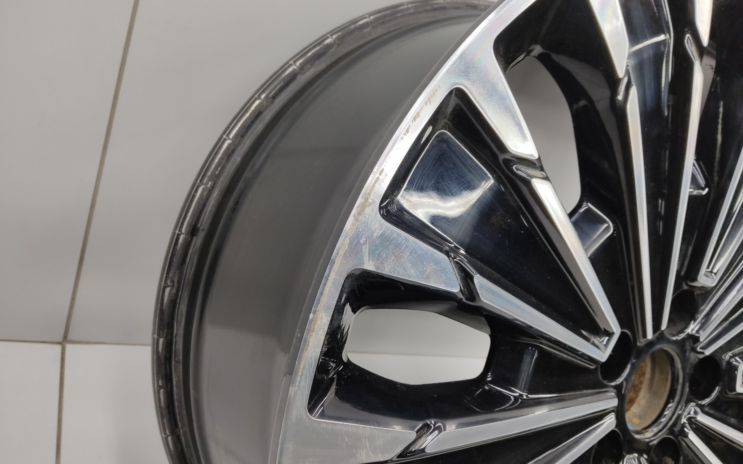 Диск колеса литой Exeed VX R20