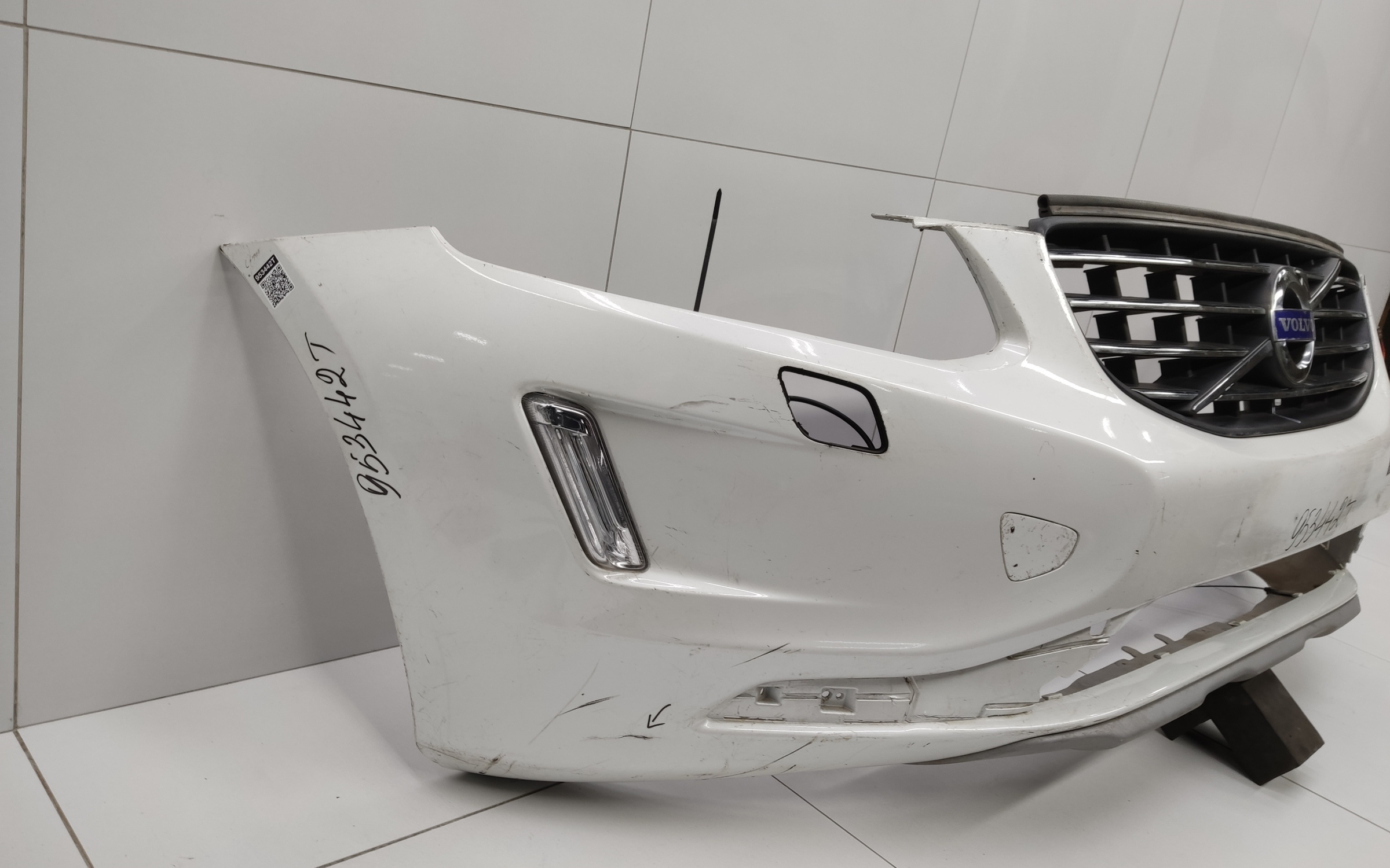 Бампер передний Volvo XC60 1 Restail