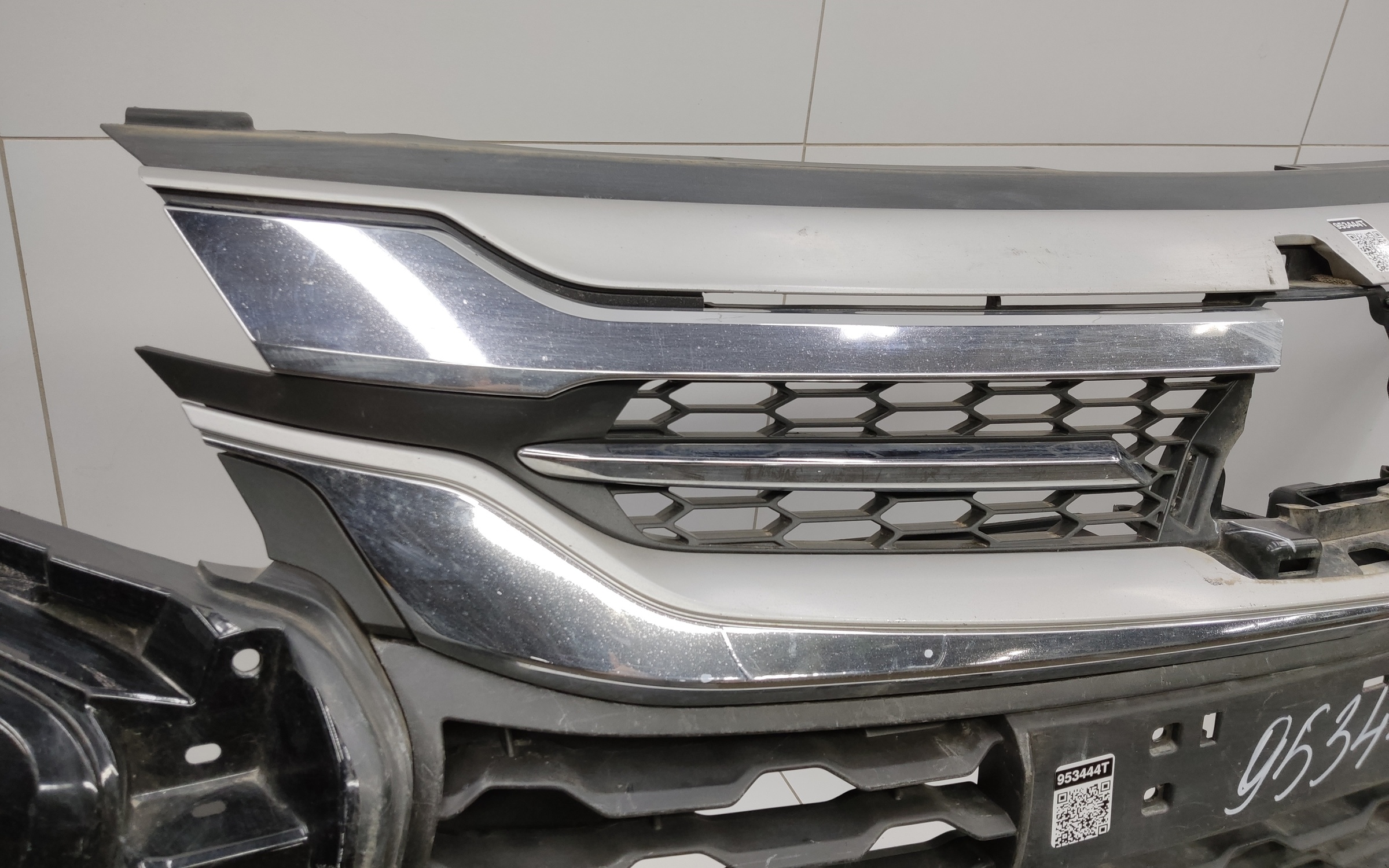 Бампер передний Mitsubishi Pajero Sport 3