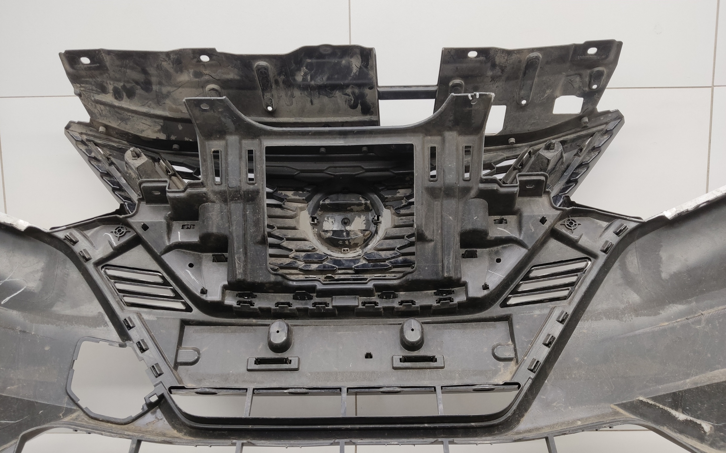 Бампер передний Nissan Qashqai 2 Restail