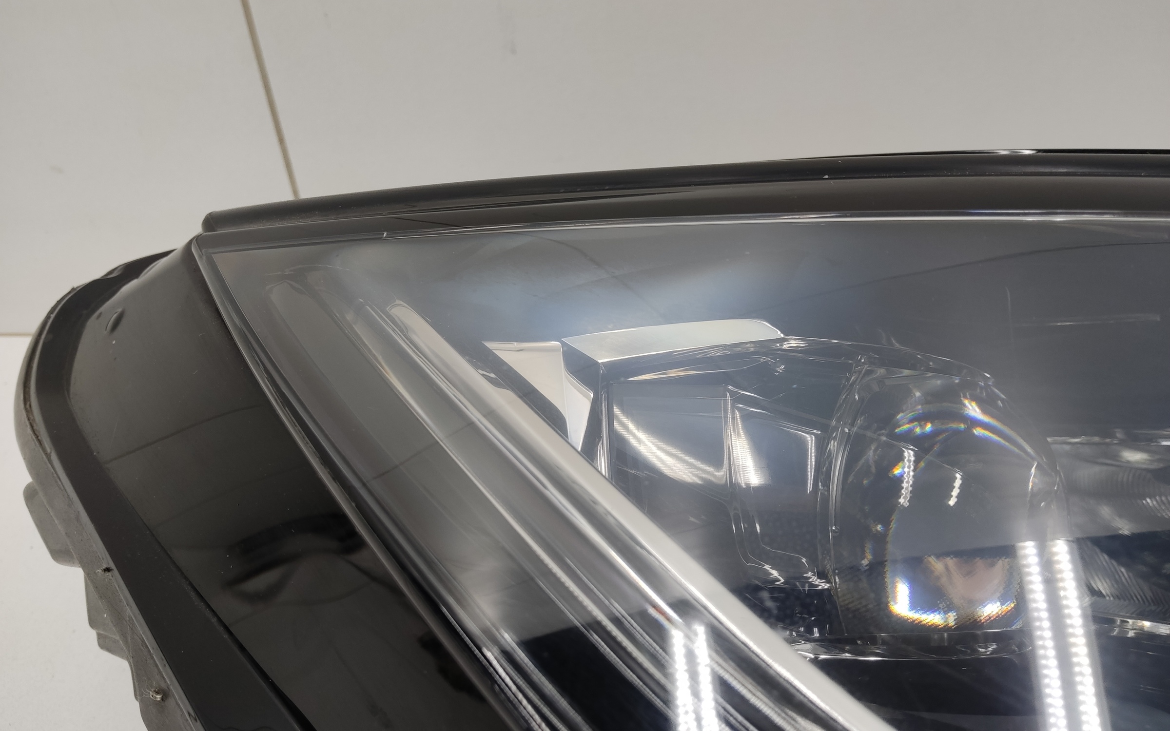 Фара передняя правая Skoda Kodiaq LED