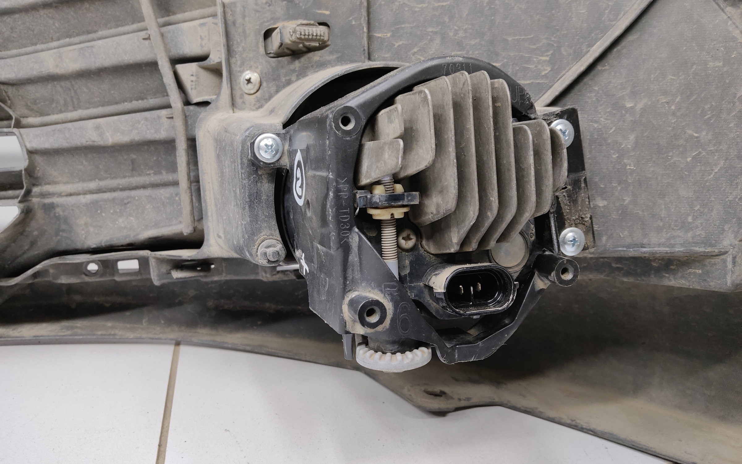 Бампер передний Toyota Camry V70 Restail
