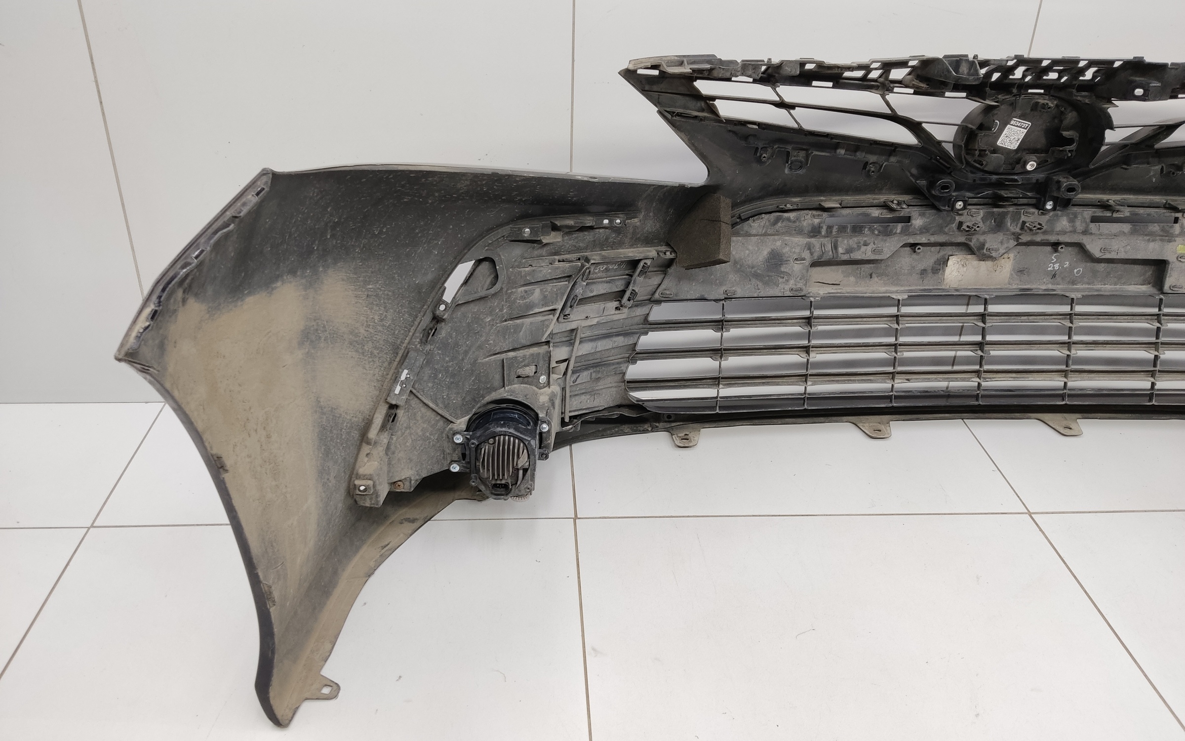 Бампер передний Toyota Camry V70 Restail