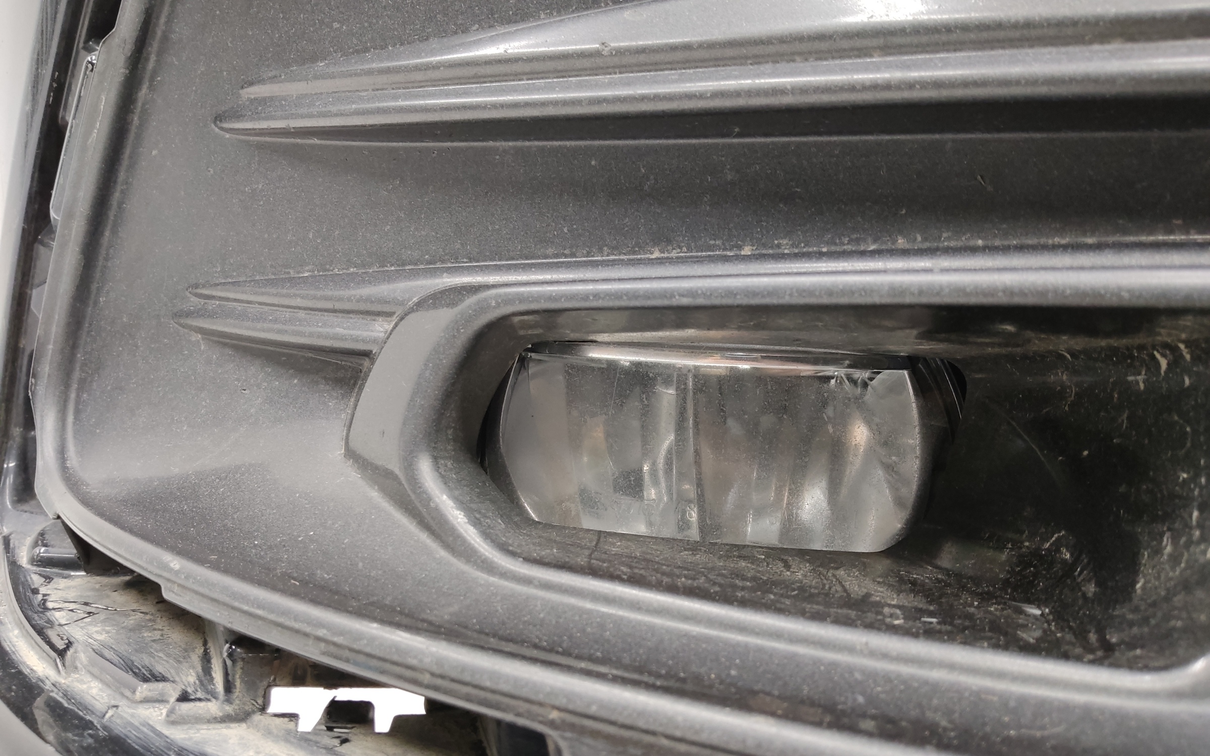 Бампер передний Toyota Camry V70 Restail