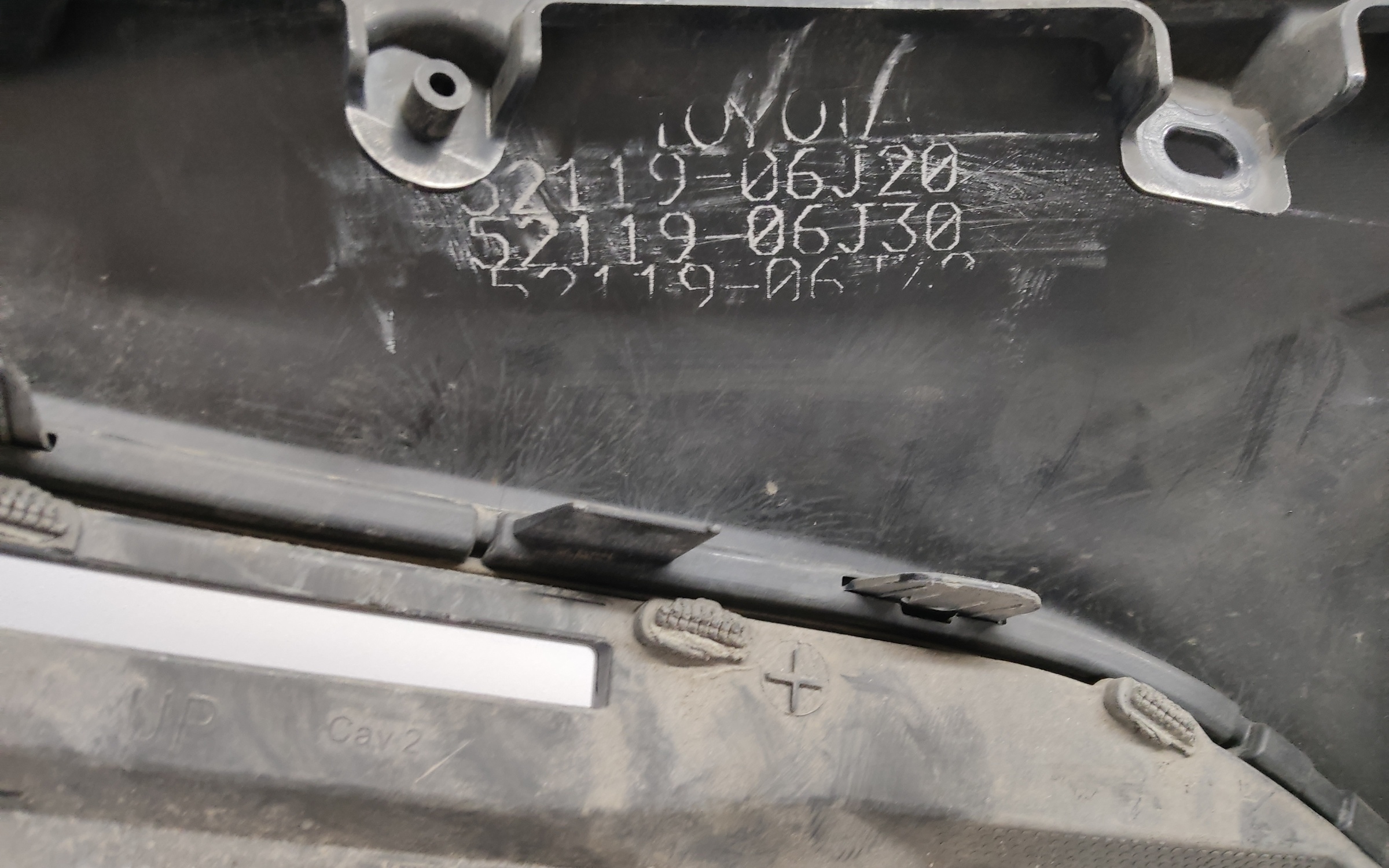 Бампер передний Toyota Camry V70 Restail
