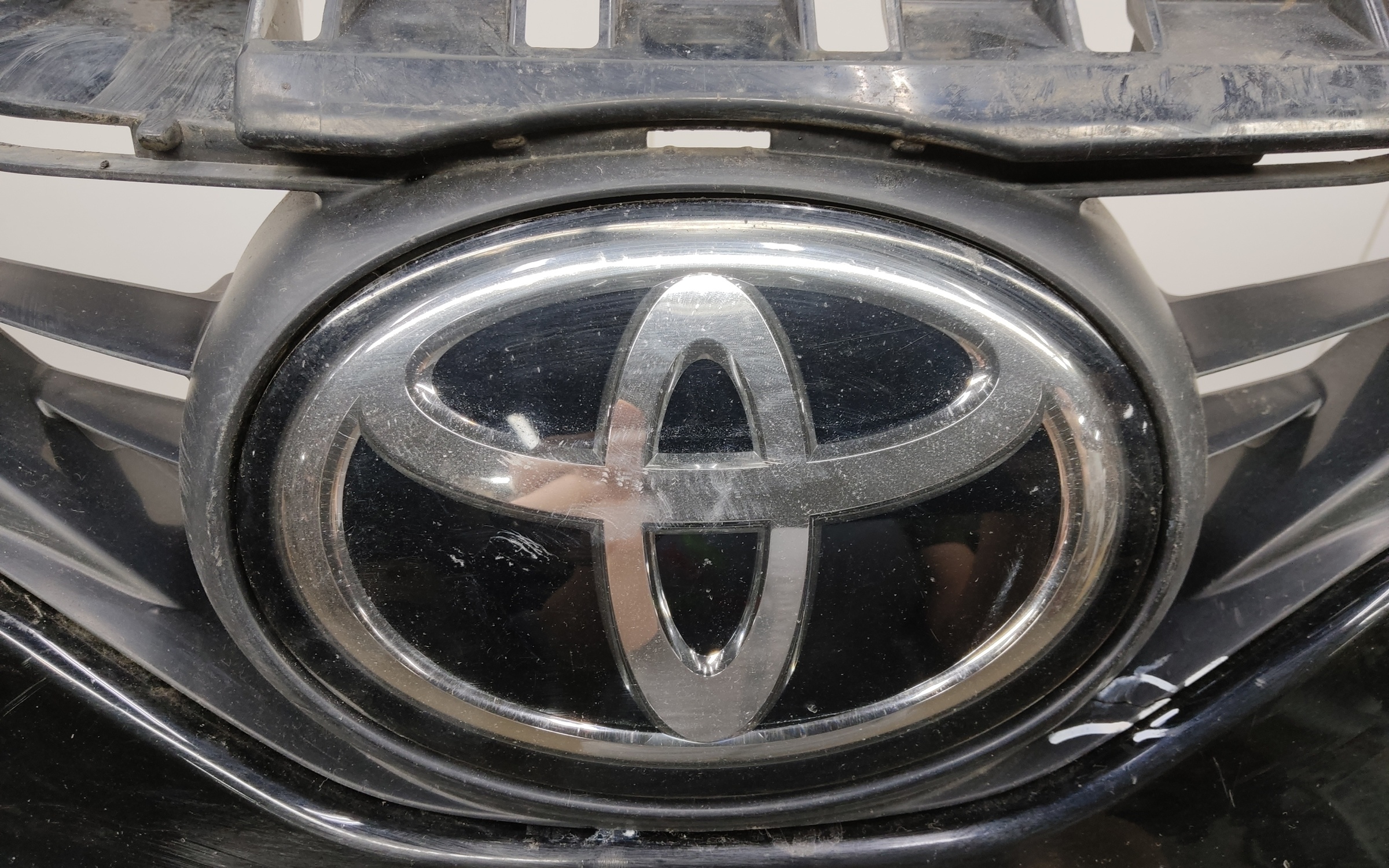 Бампер передний Toyota Camry V70 Restail